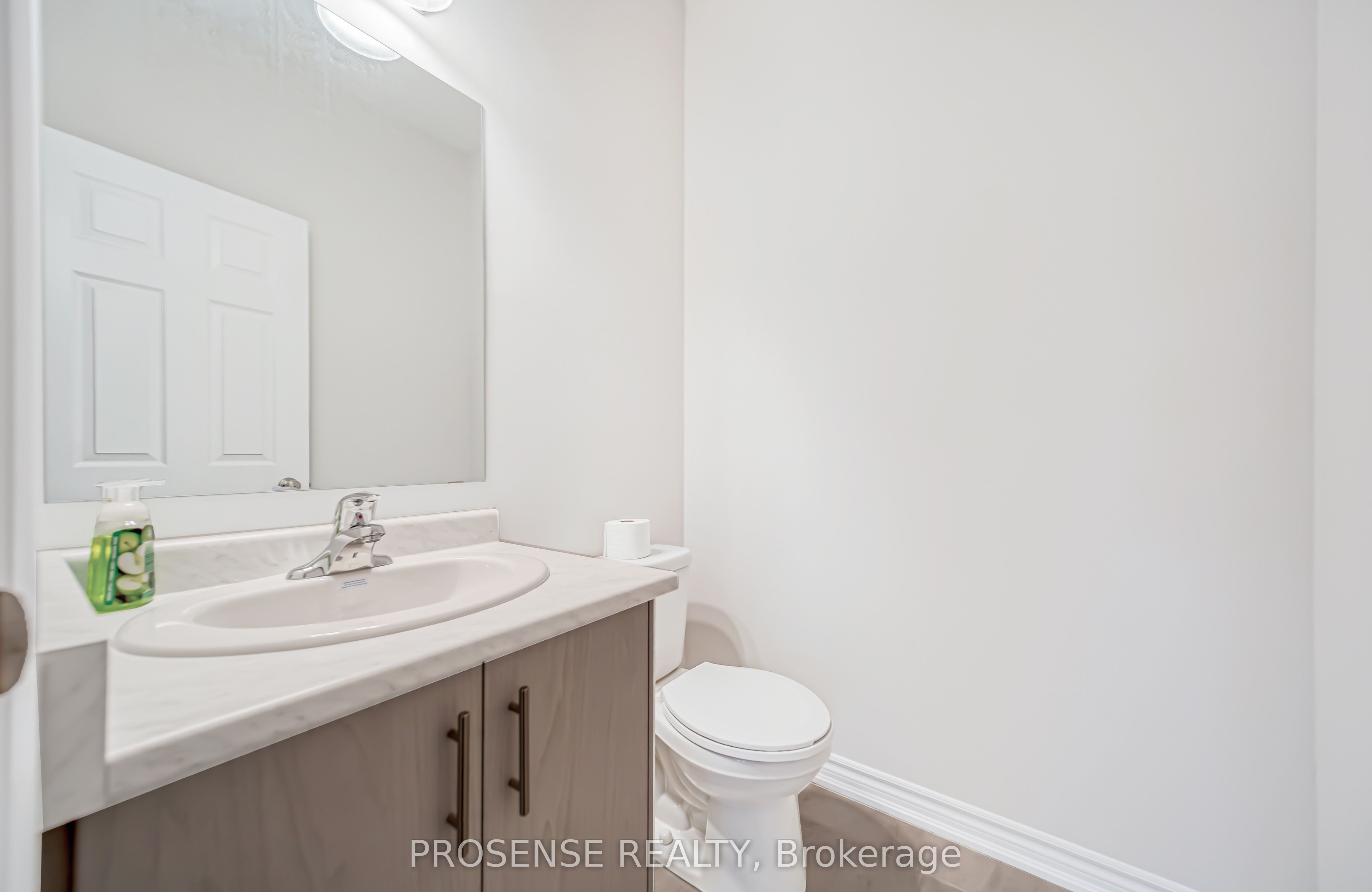 677 Park Road N 124 Property Photo 13