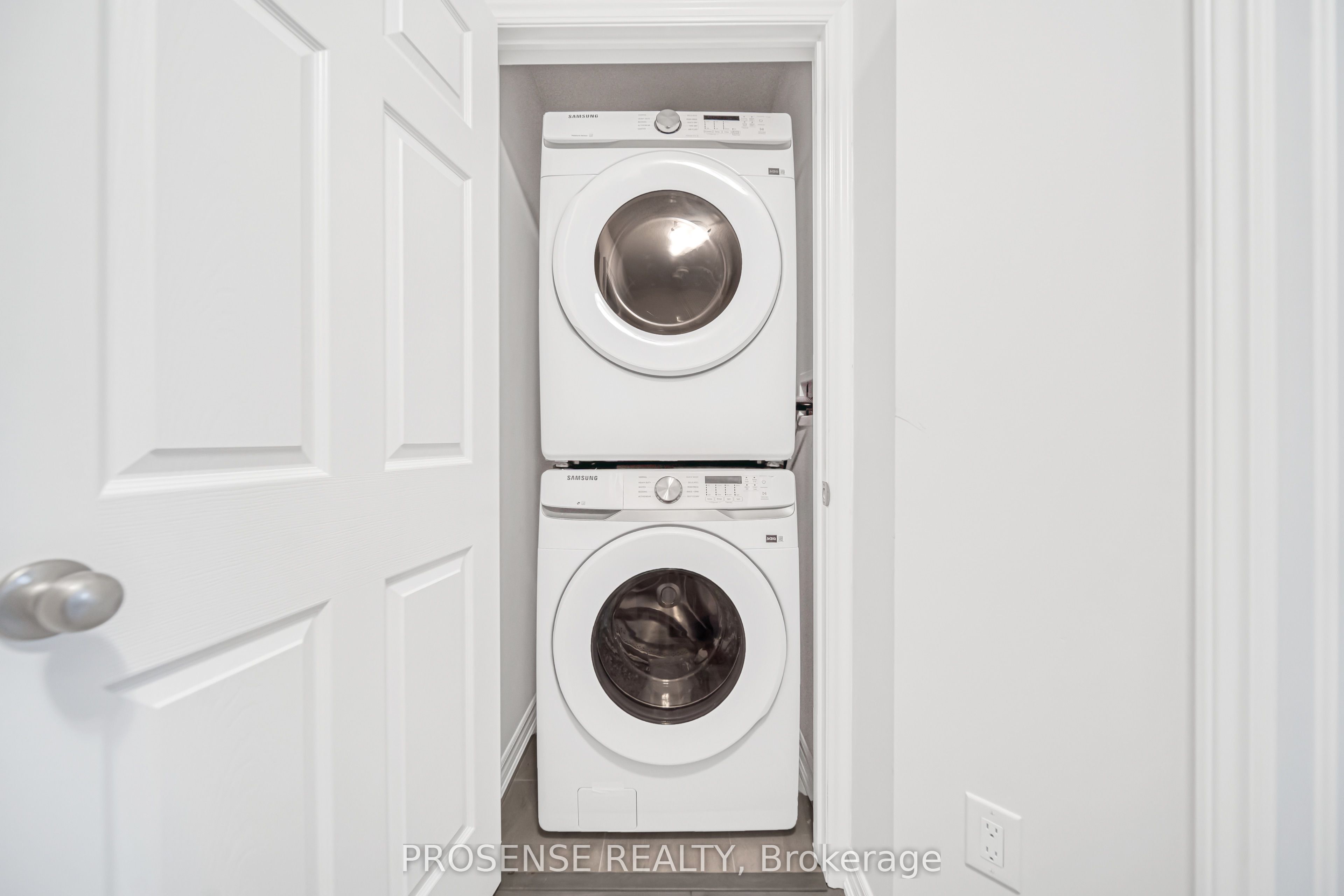 677 Park Road N 124 Property Photo 15