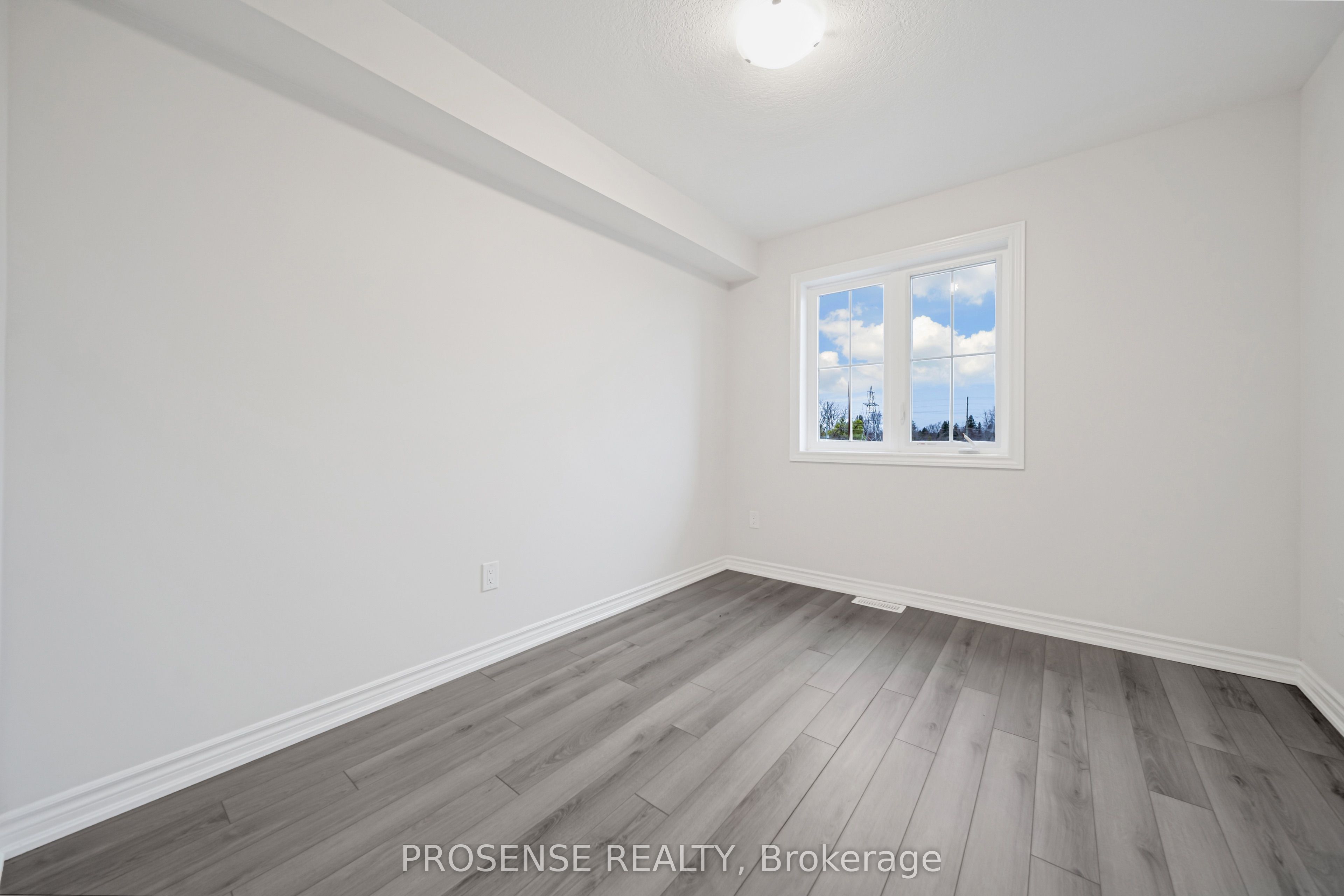 677 Park Road N 124 Property Photo 16