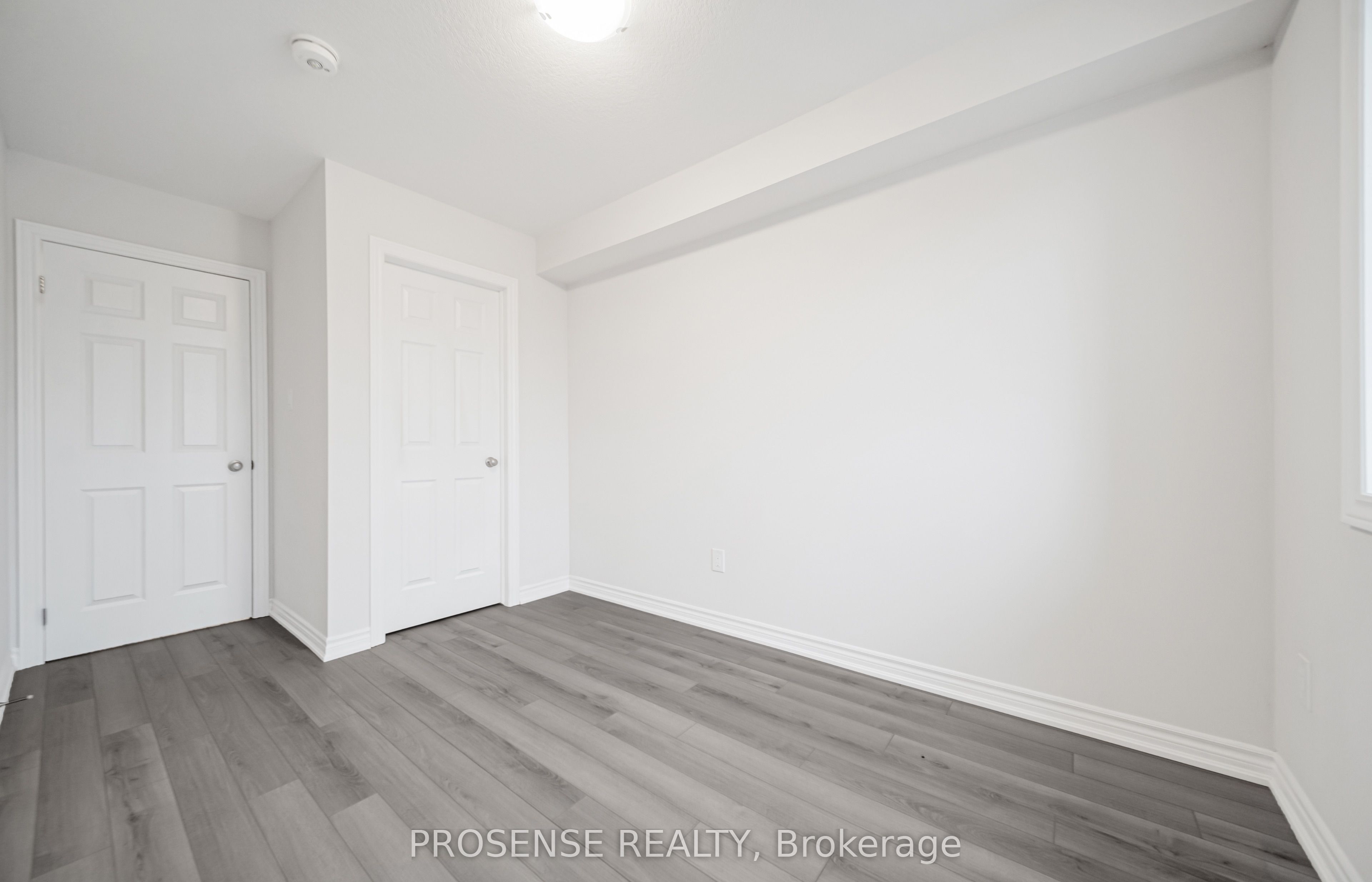 677 Park Road N 124 Property Photo 17