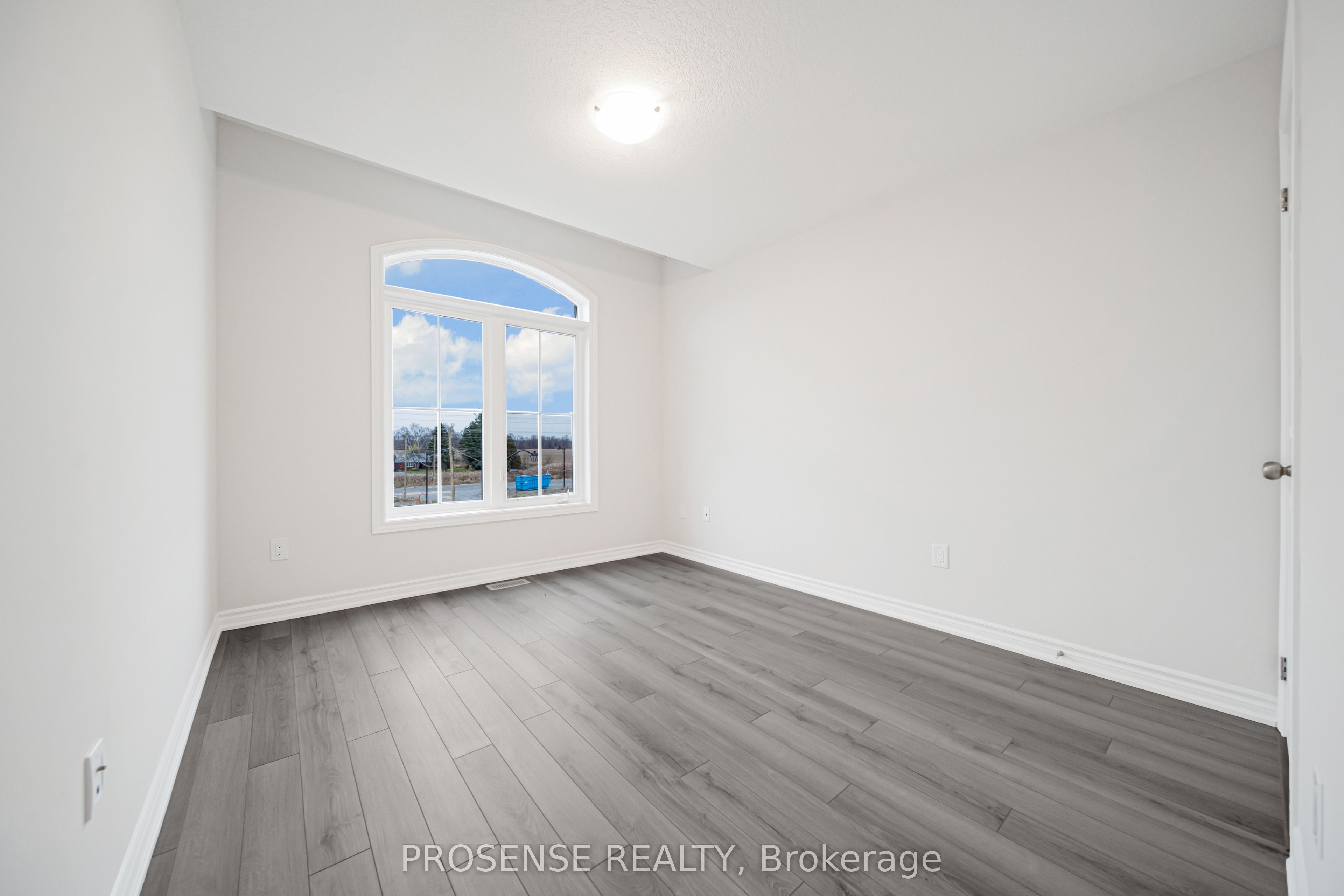 677 Park Road N 124 Property Photo 22