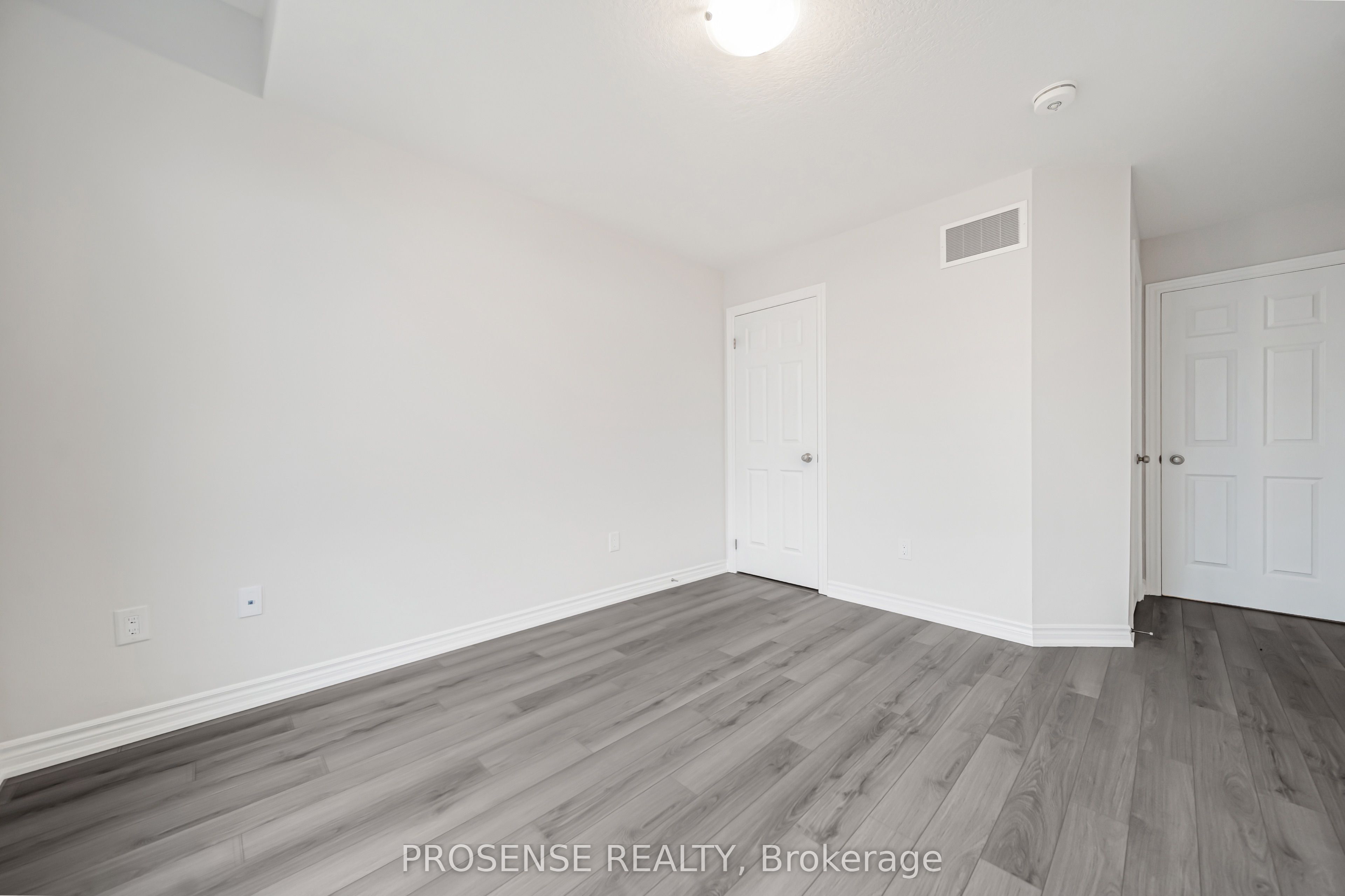 677 Park Road N 124 Property Photo 23