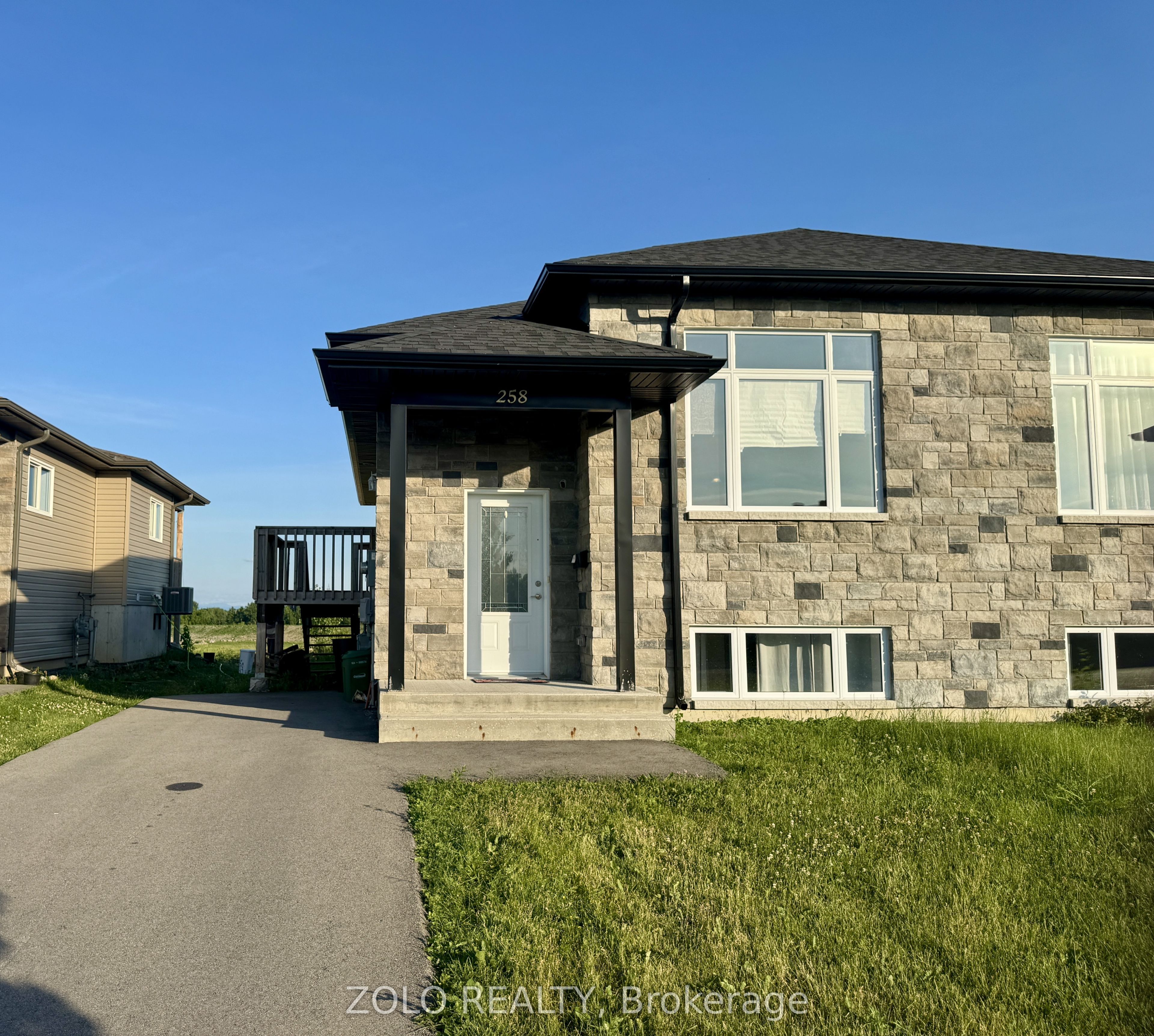 258 Bellwood Drive Property Photo 1