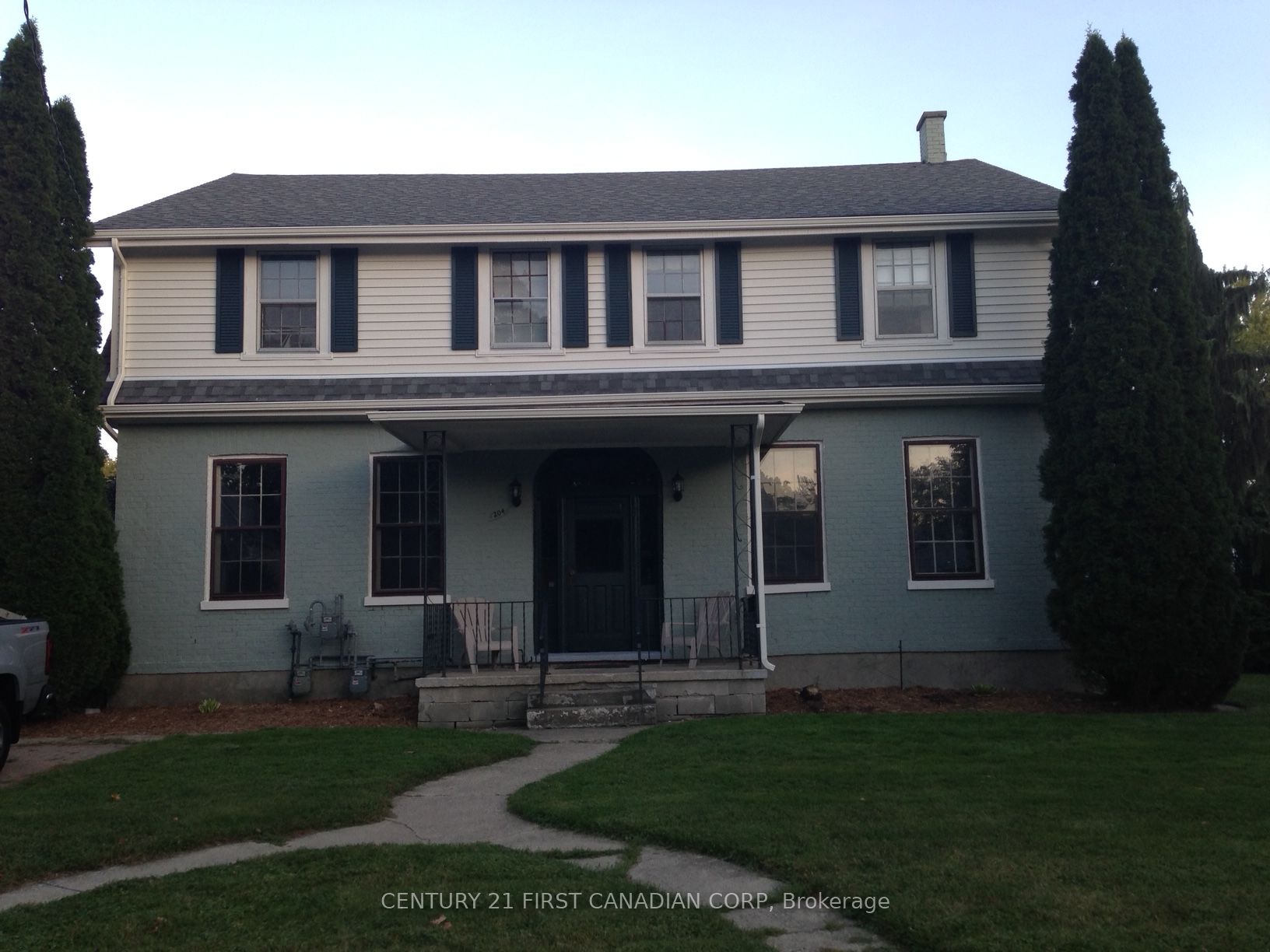 204 Selkirk Street Property Photo 14