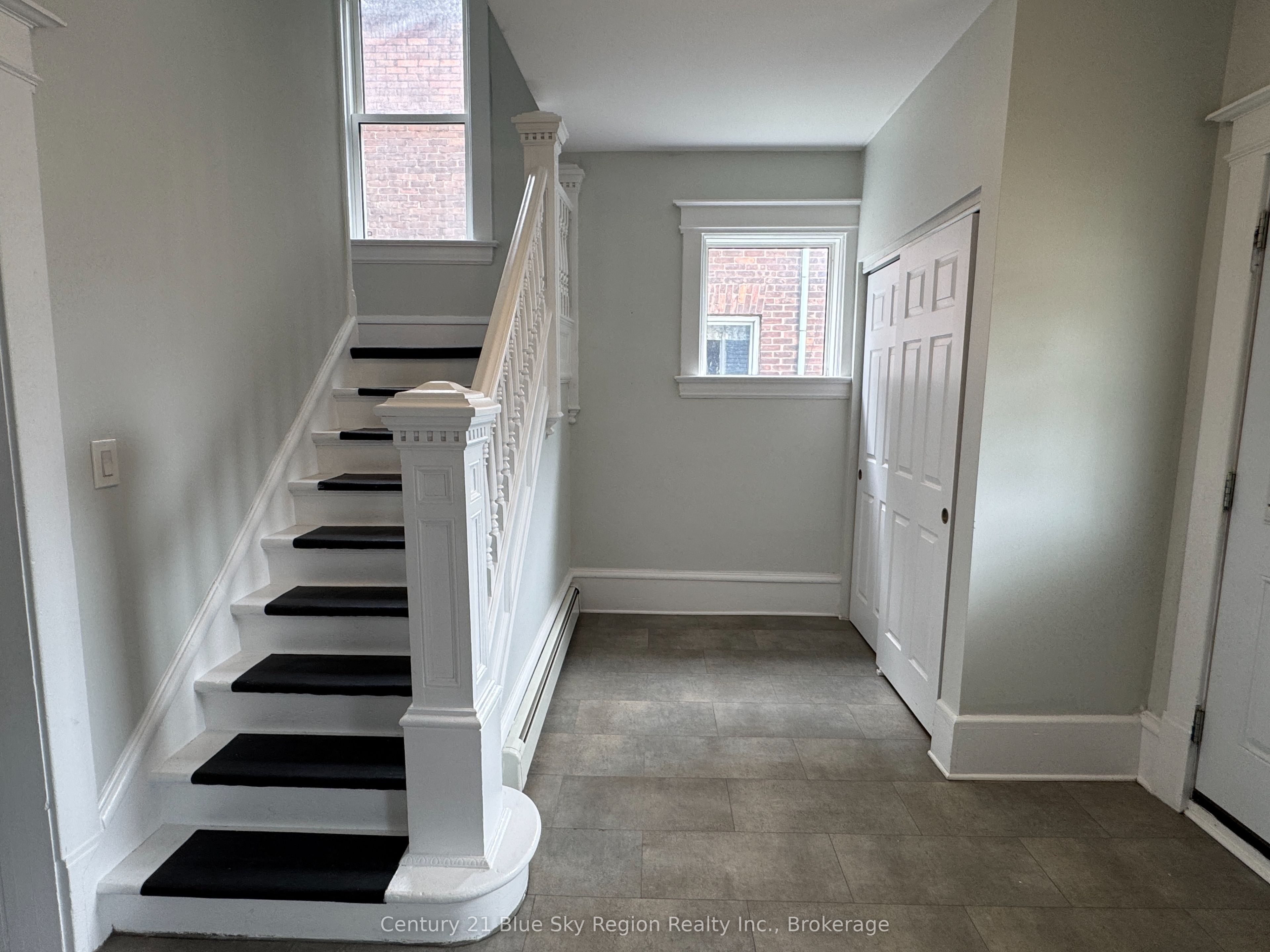 136 Second Avenue E Property Photo 2
