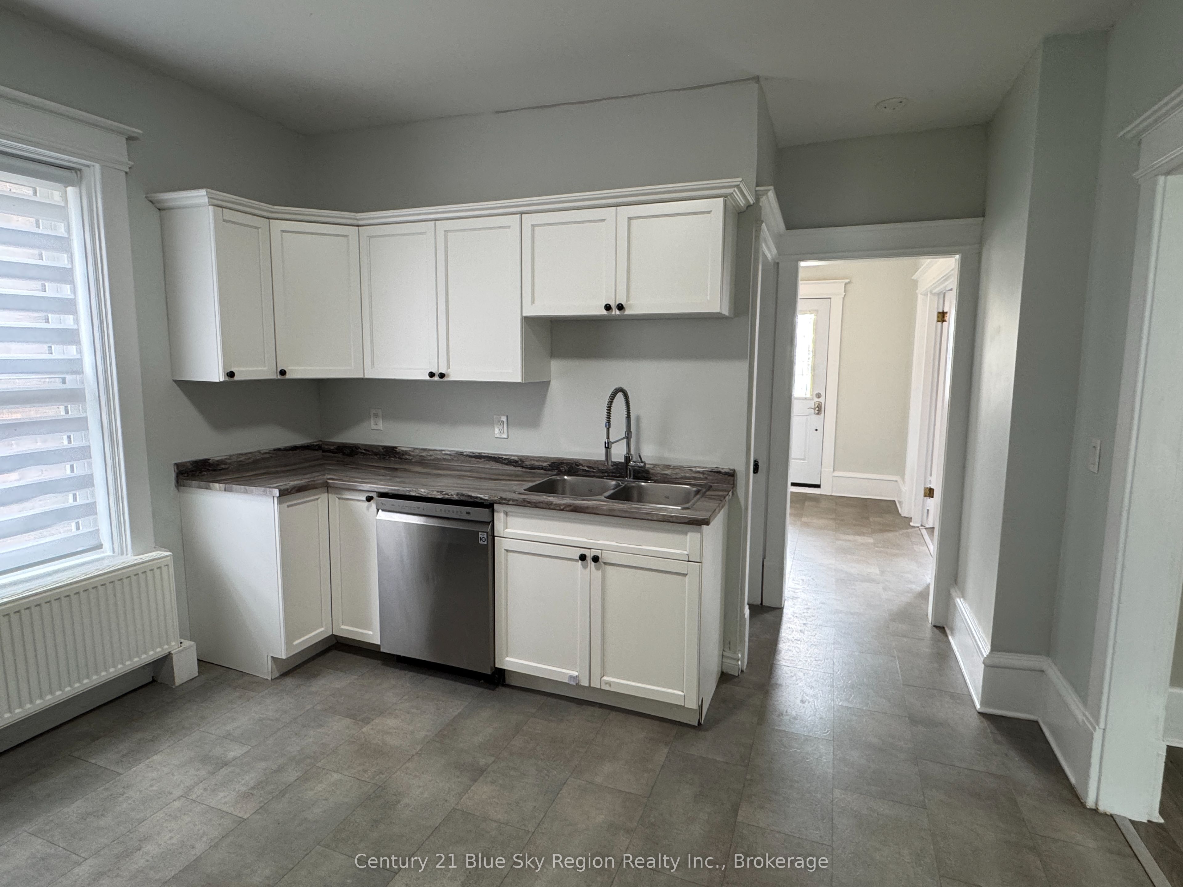 136 Second Avenue E Property Photo 5