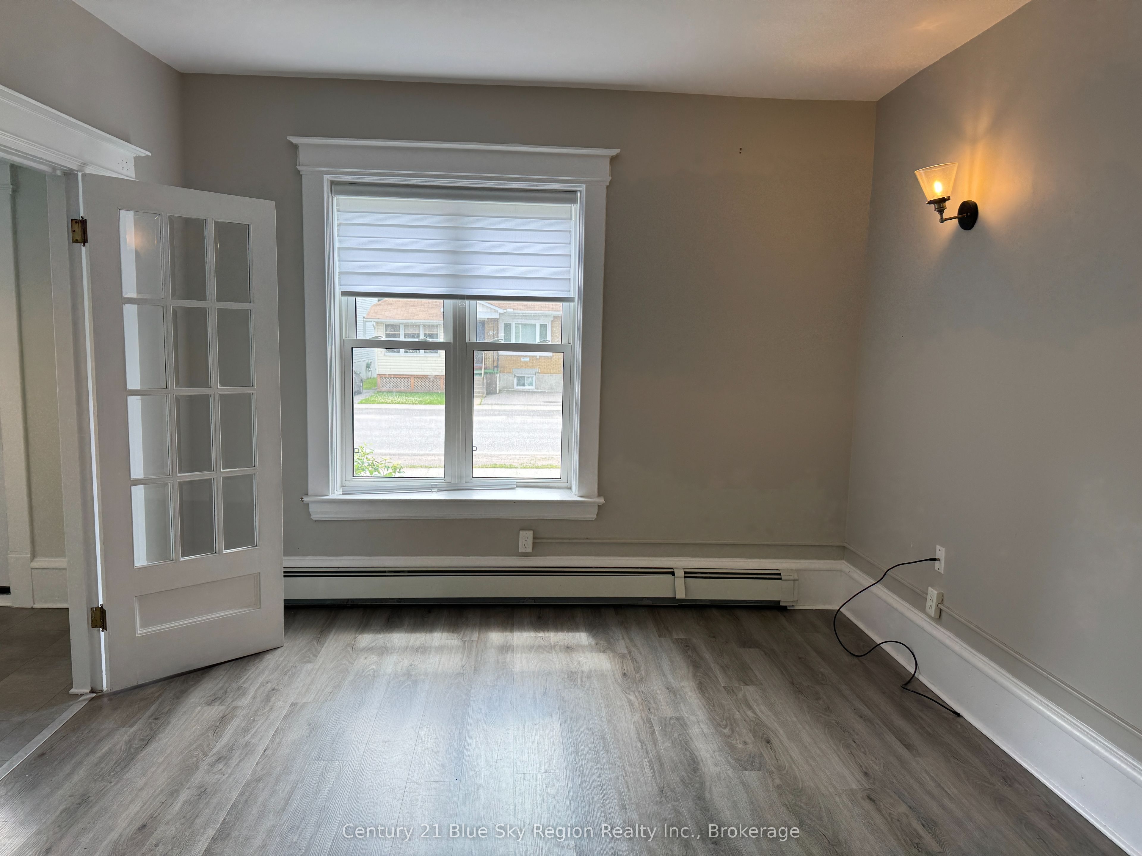 136 Second Avenue E Property Photo 6