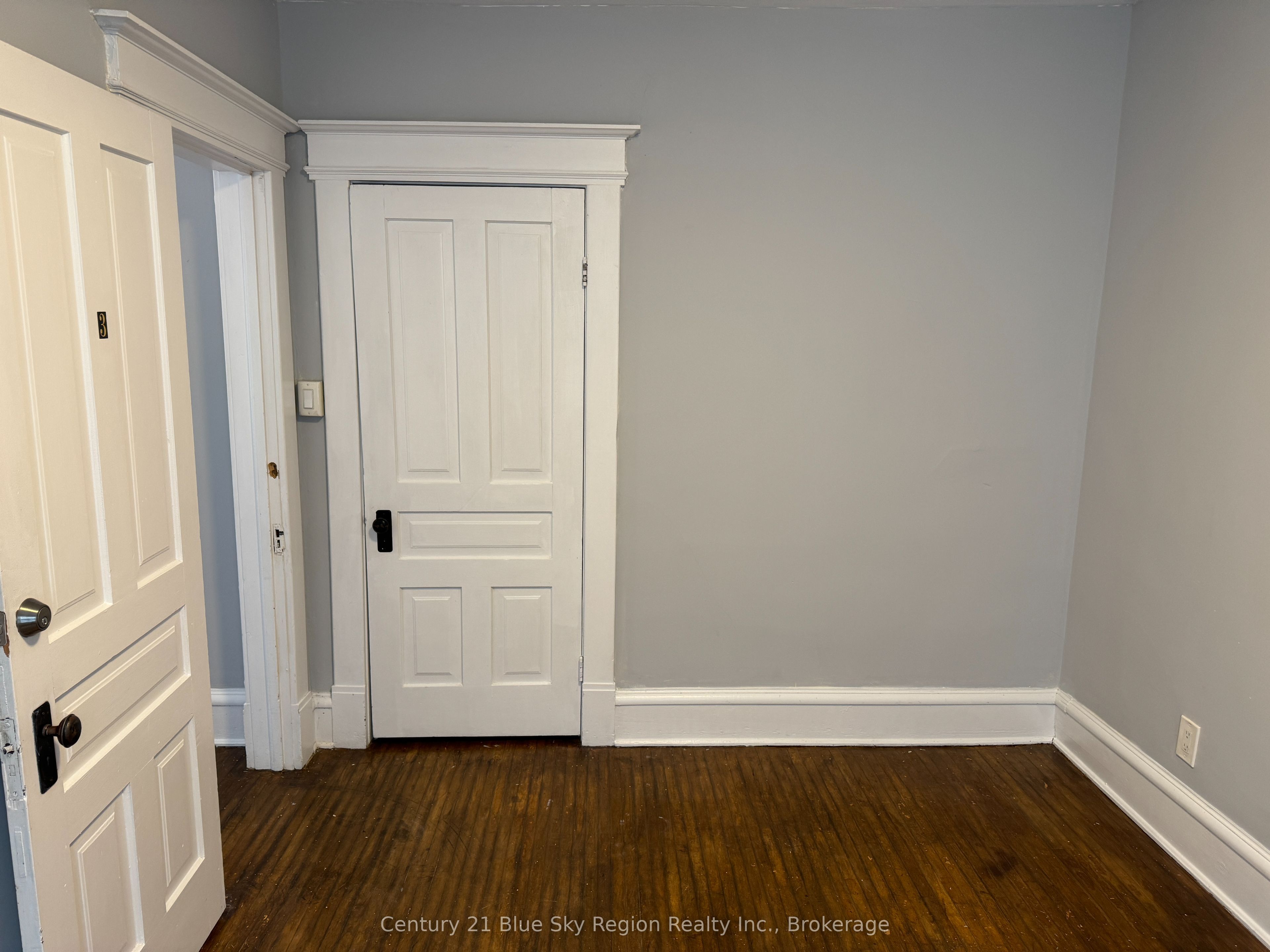 136 Second Avenue E Property Photo 16