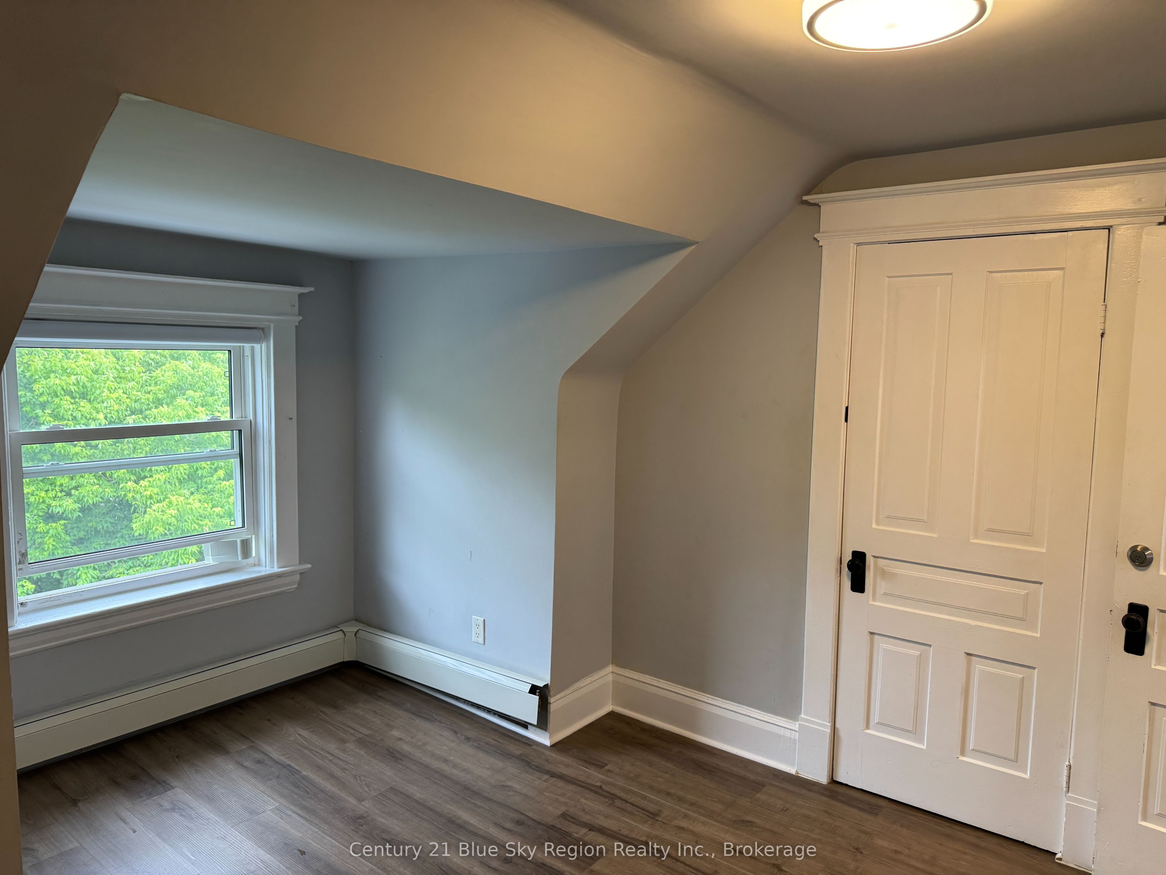 136 Second Avenue E Property Photo 20