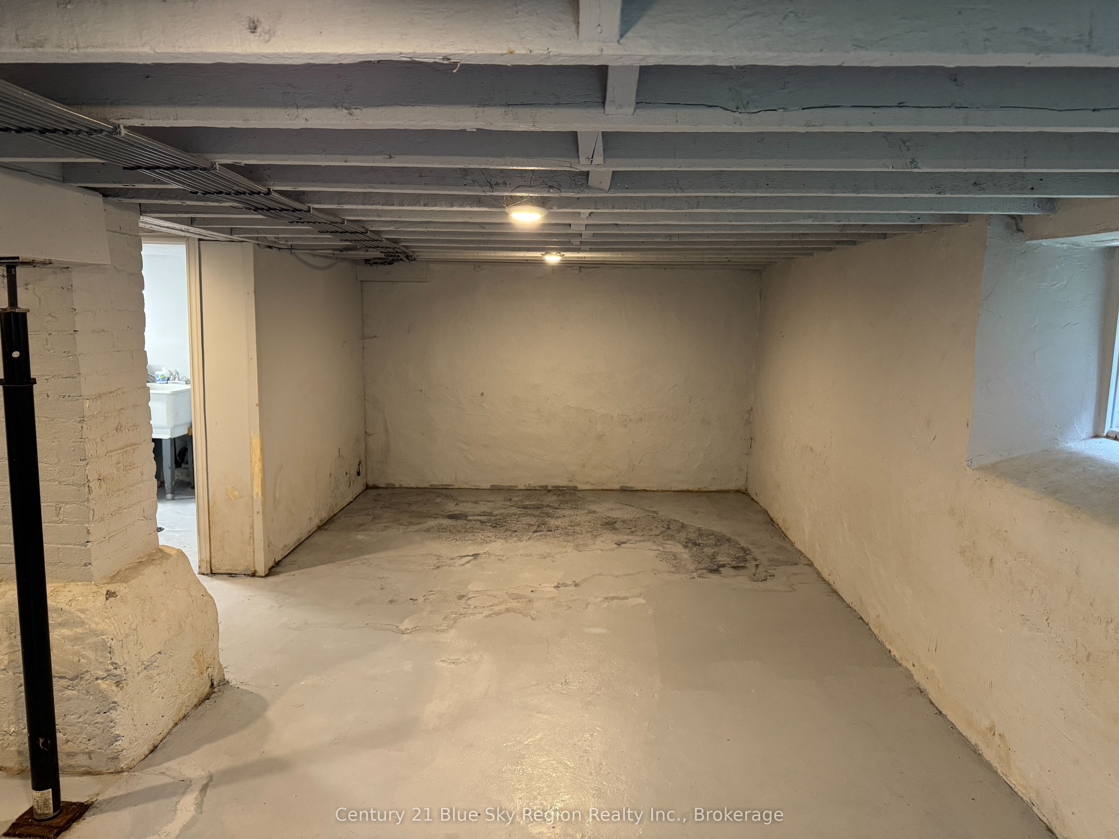 136 Second Avenue E Property Photo 25