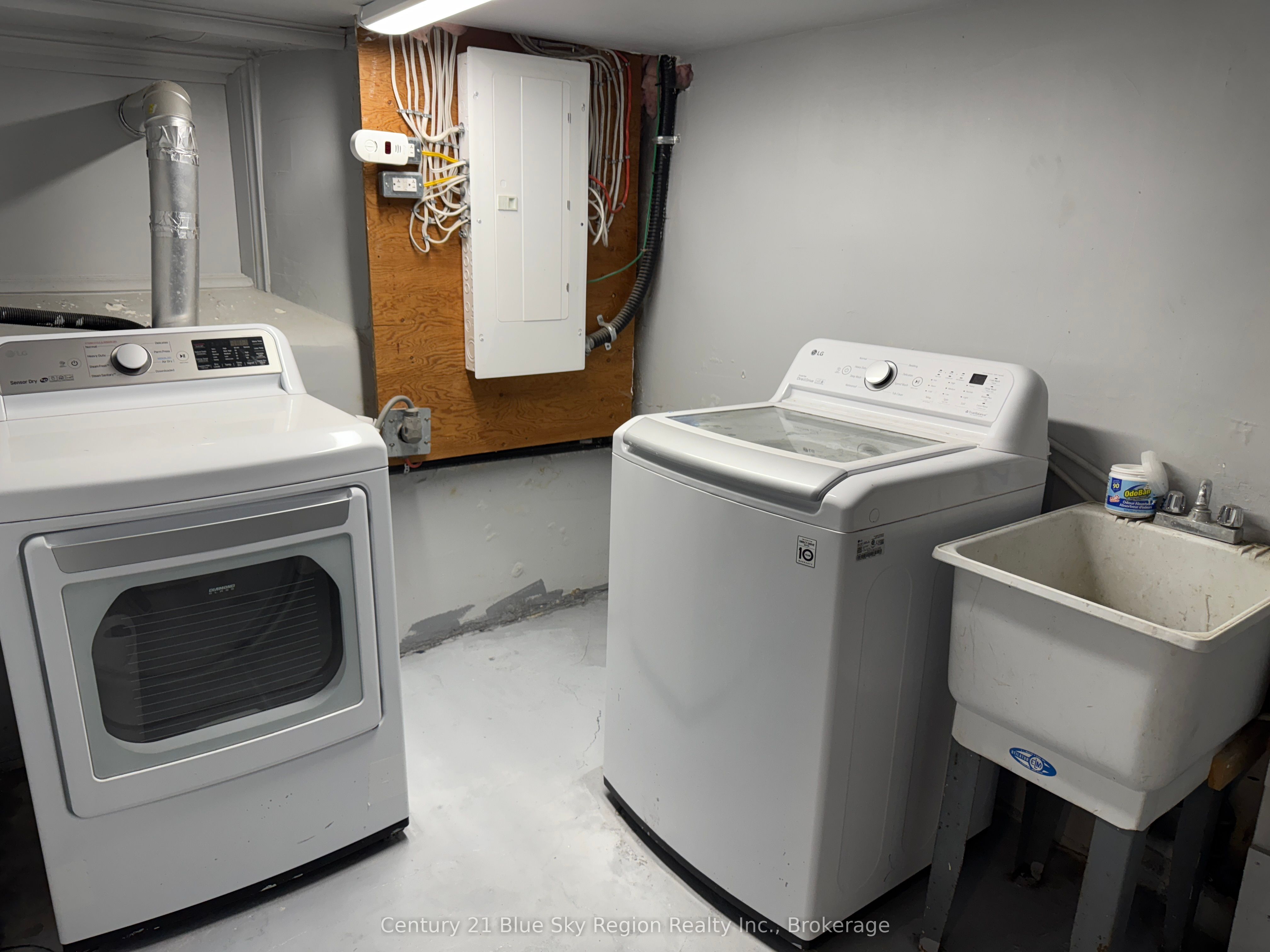 136 Second Avenue E Property Photo 26