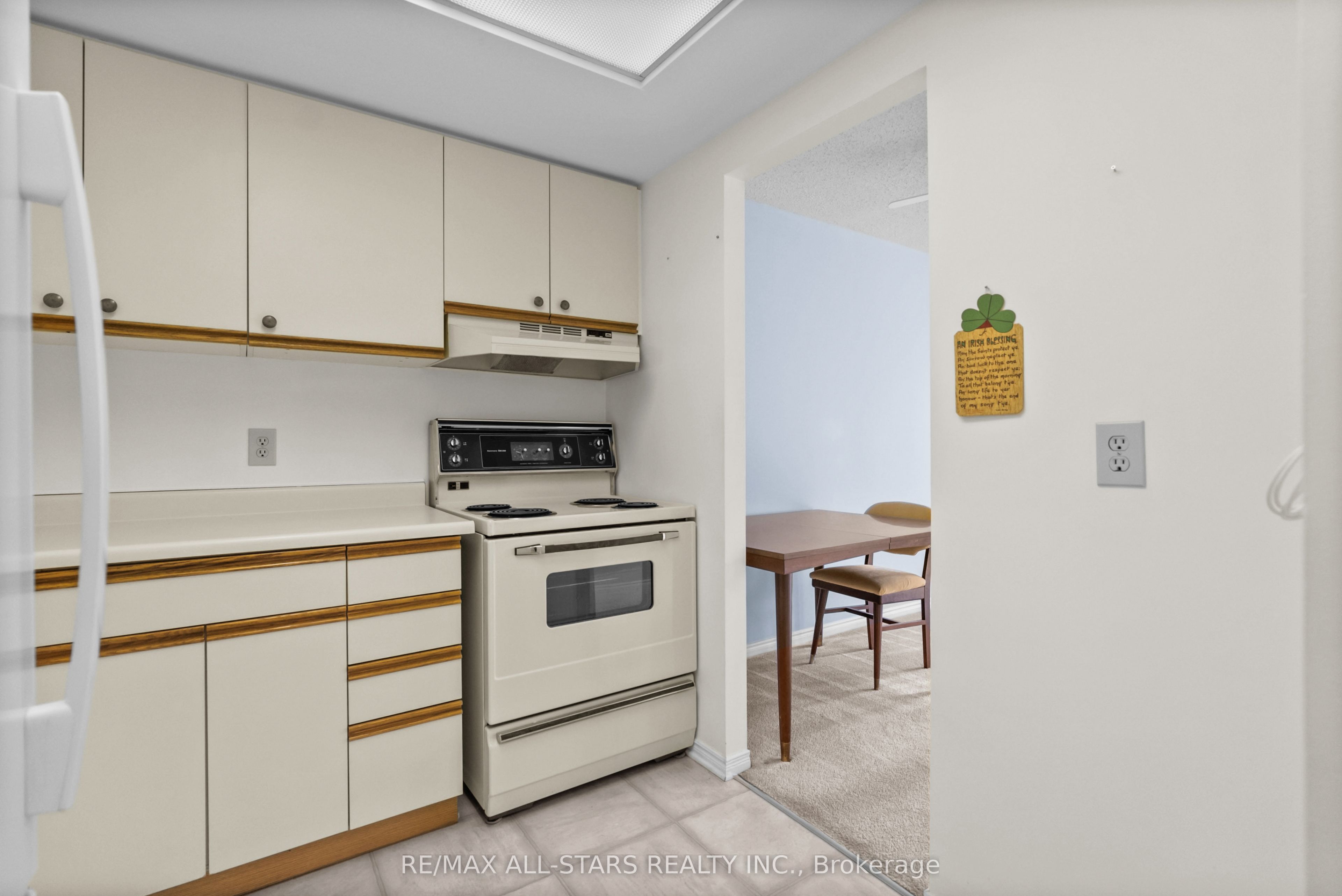 2 Heritage Way 208 Property Photo 4