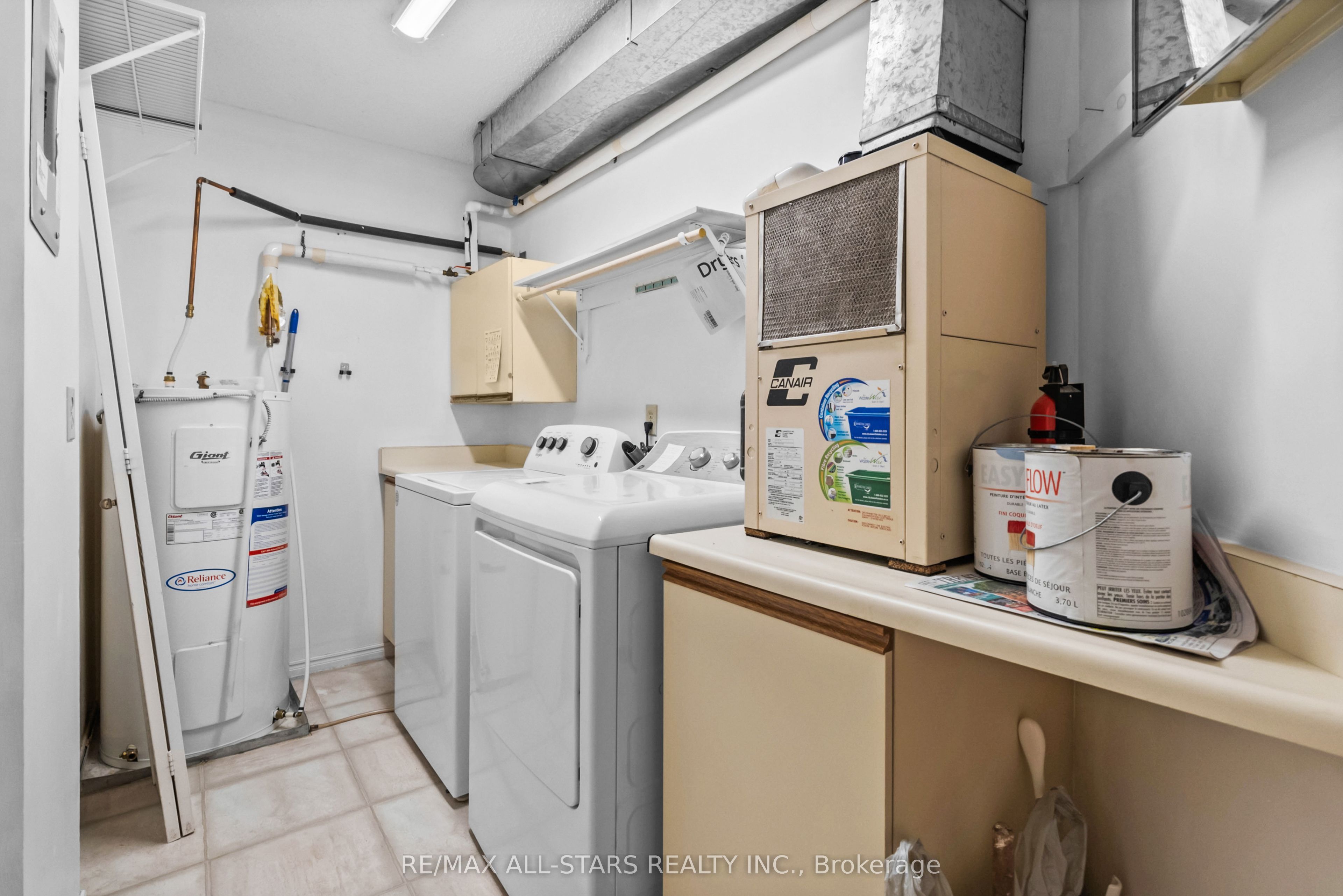 2 Heritage Way 208 Property Photo 10