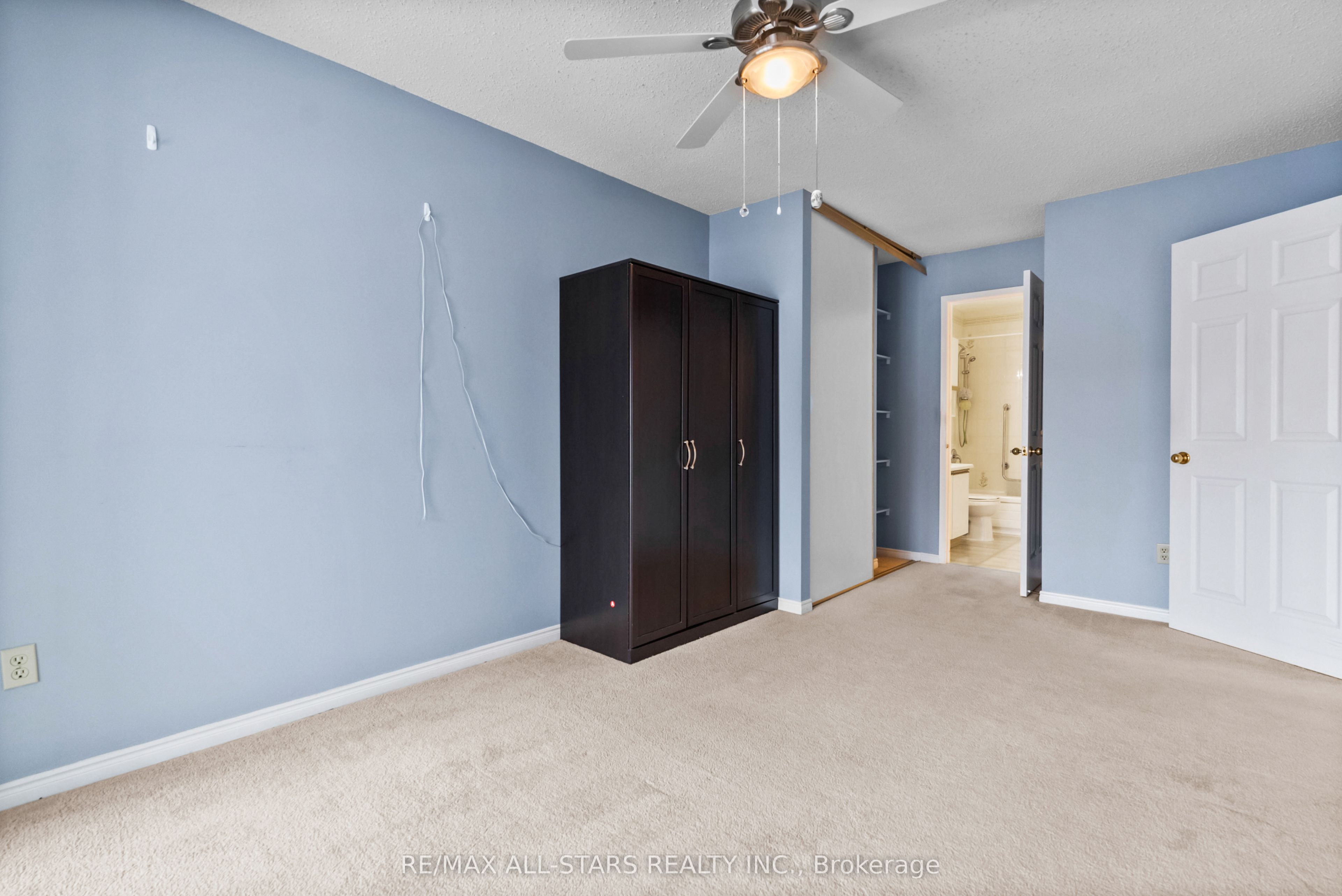 2 Heritage Way 208 Property Photo 14