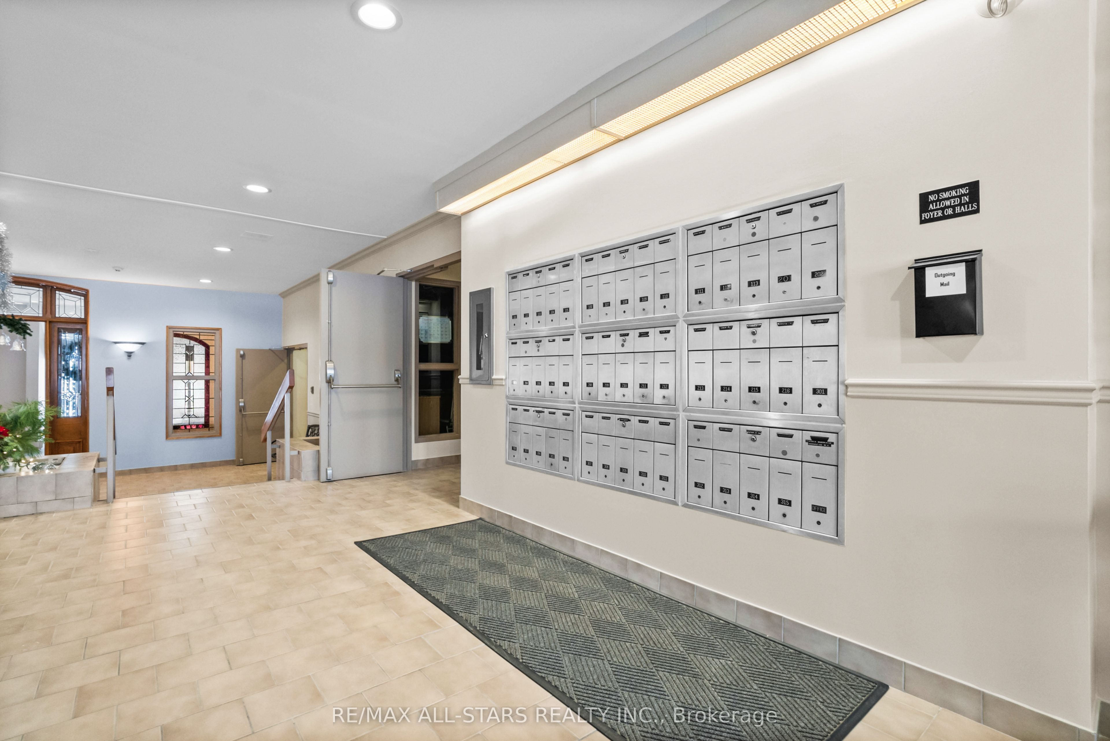 2 Heritage Way 208 Property Photo 17