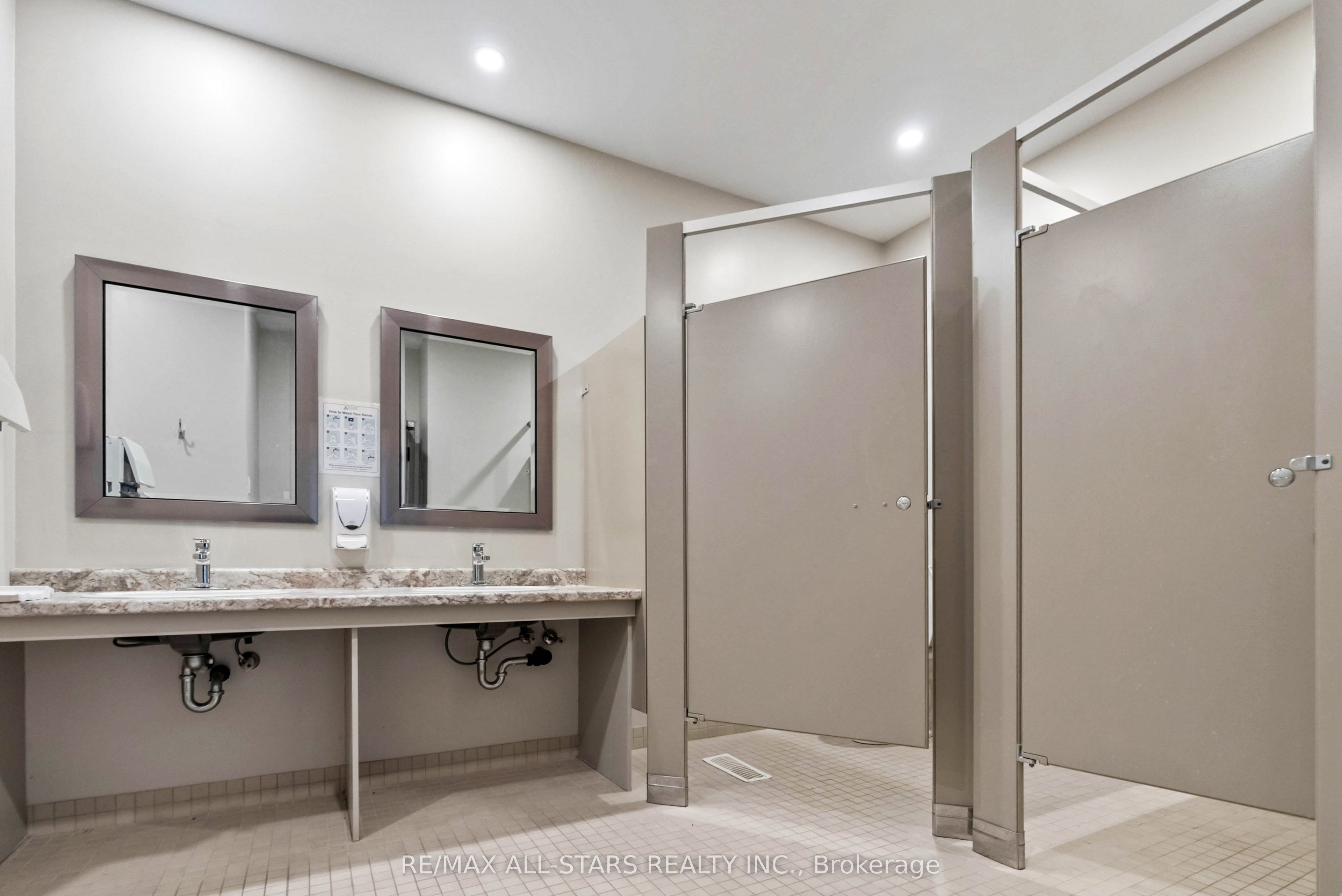 2 Heritage Way 208 Property Photo 31