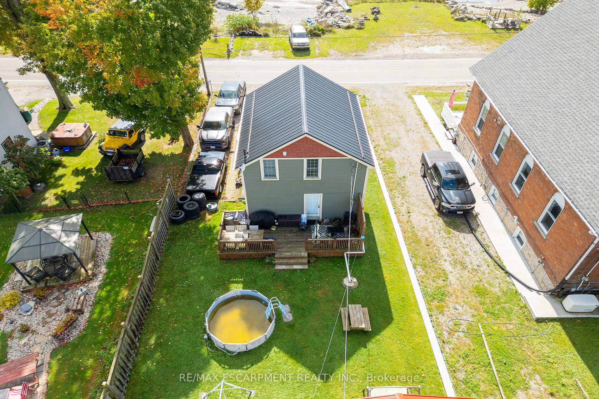 2689 North Shore Drive Property Photo 9