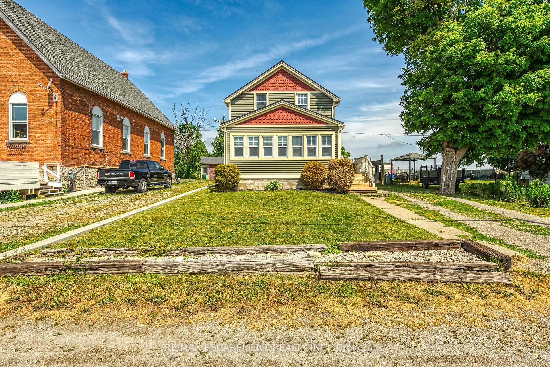 2689 North Shore Drive Property Photo 14