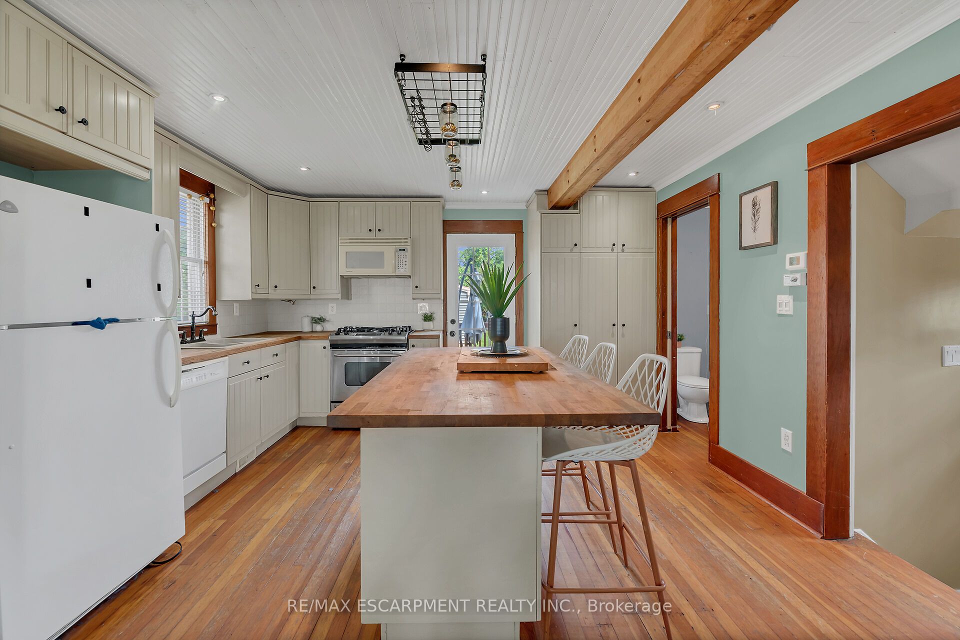 2689 North Shore Drive Property Photo 24