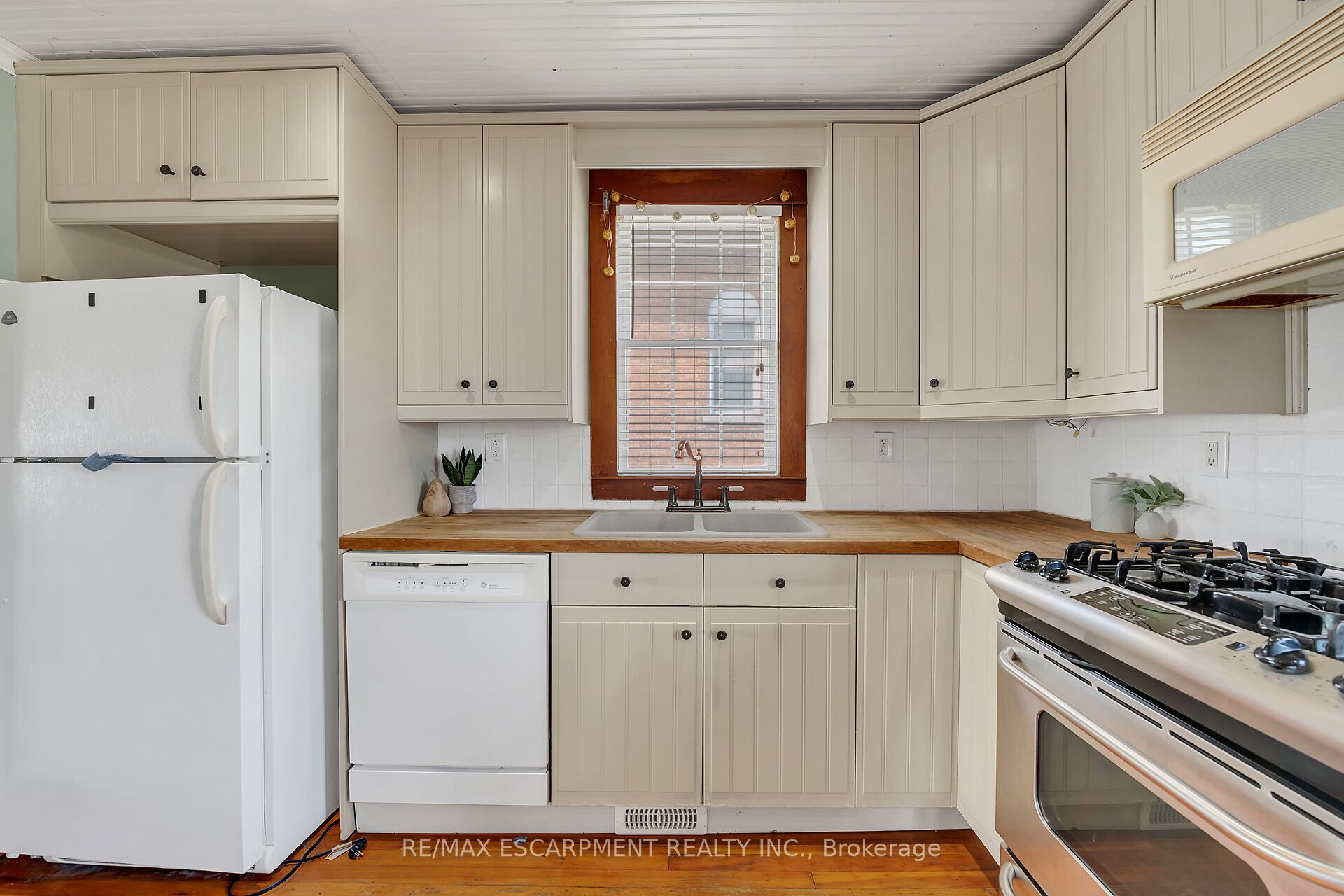 2689 North Shore Drive Property Photo 27