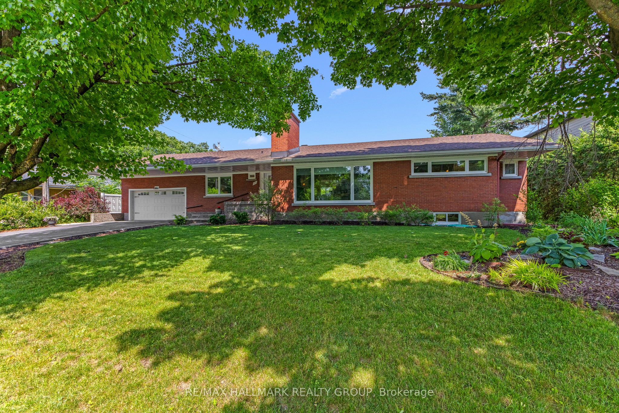 1883 Barnhart Place