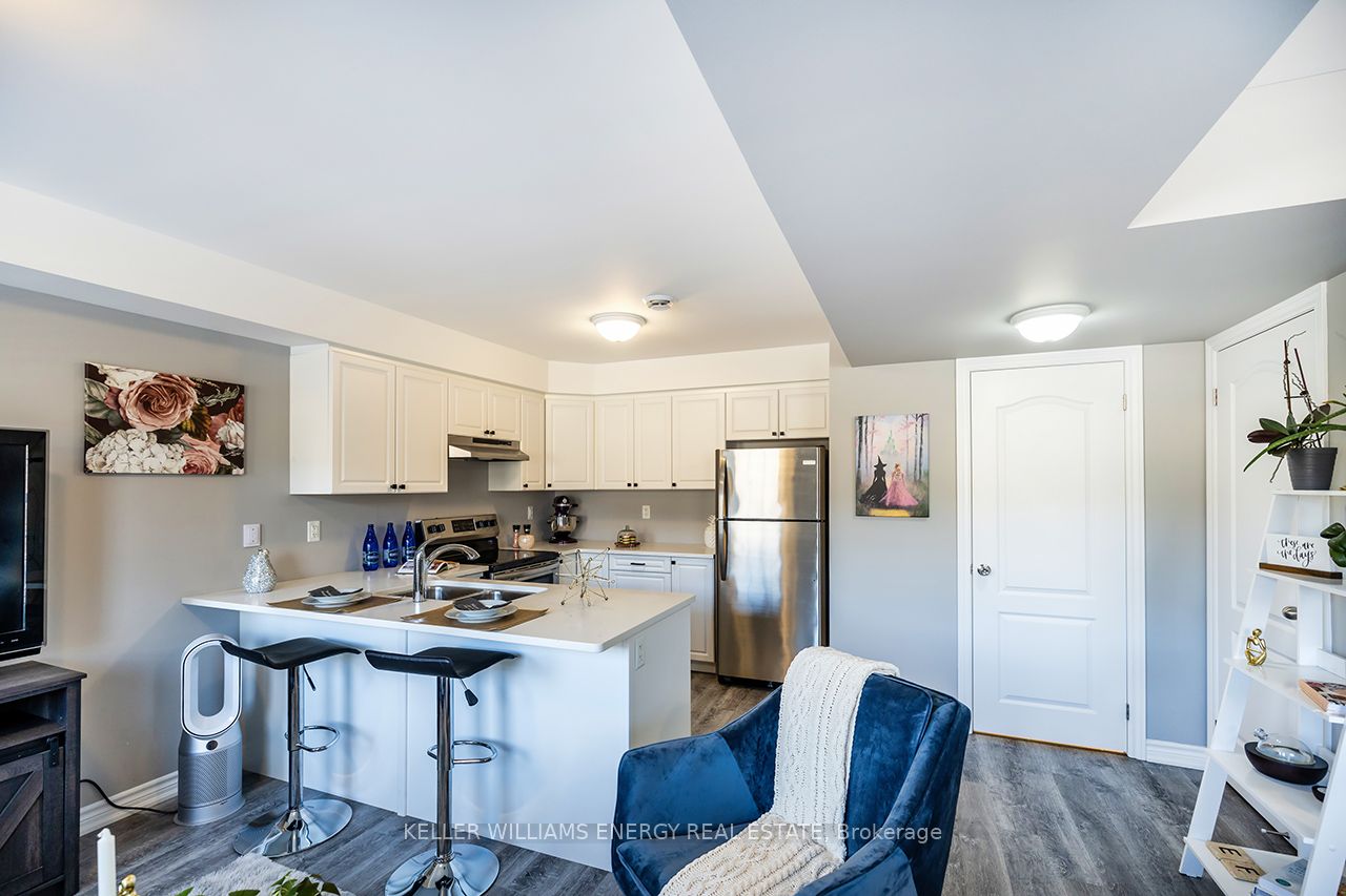 450 Lonsberry Drive 310 Property Photo 16