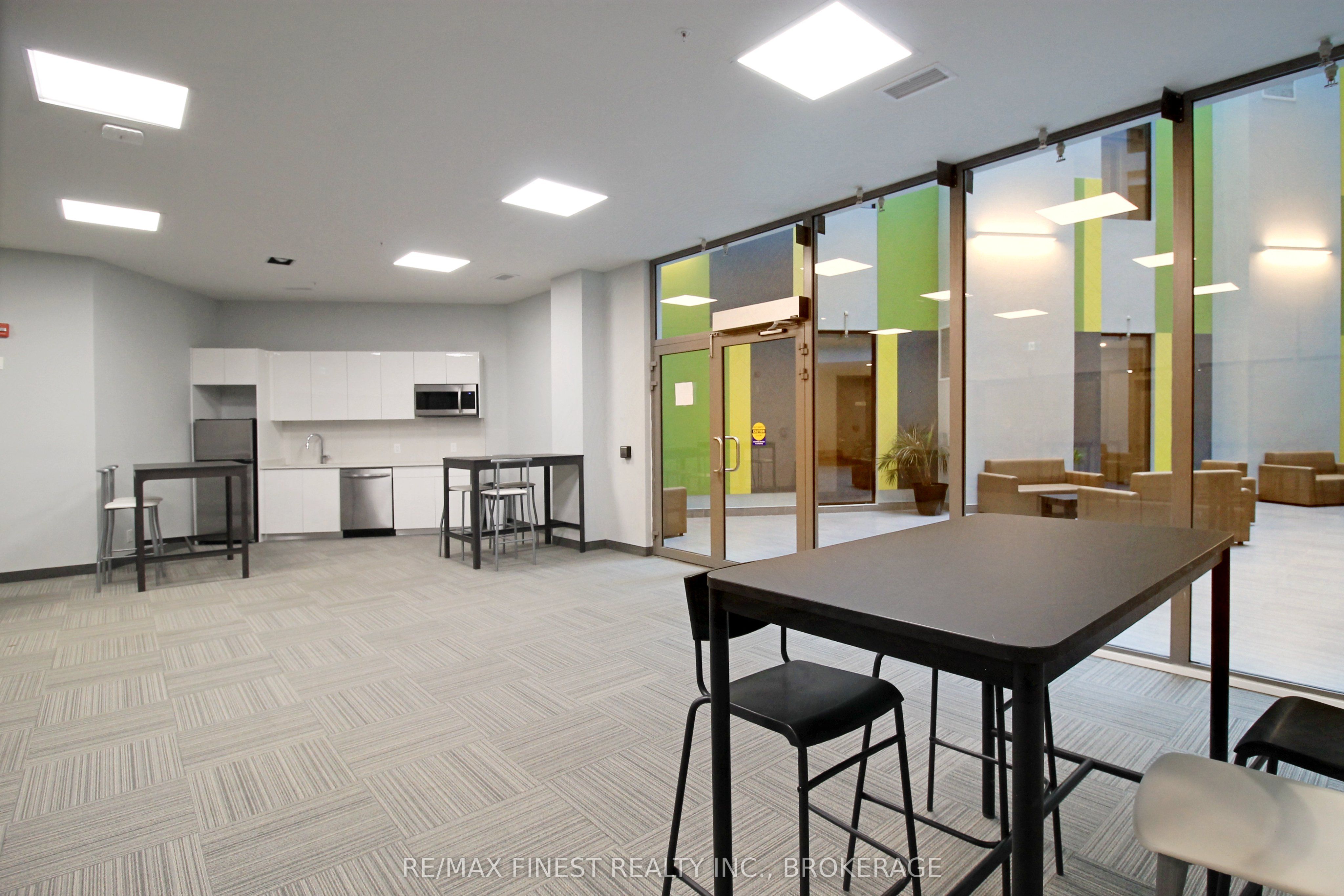 652 Princess Street 622 Property Photo 17