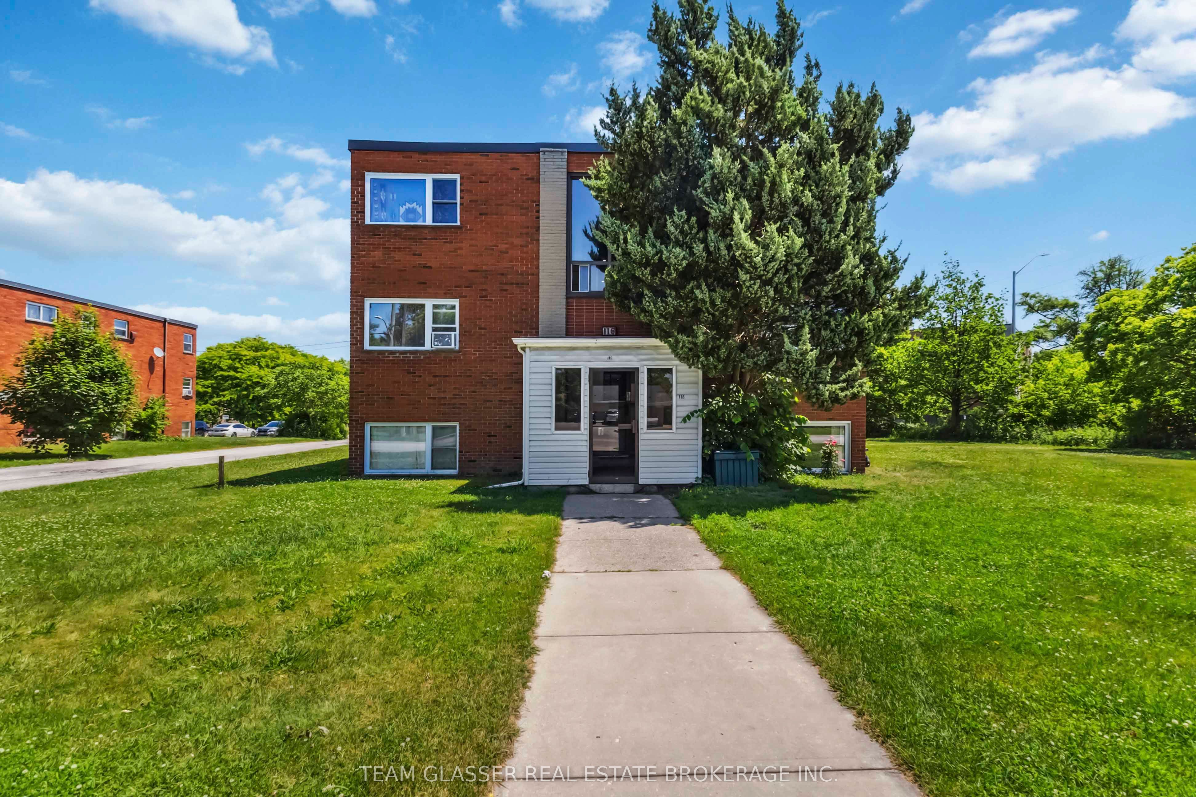 #2 - 116 King Edward Avenue Property Photo 1