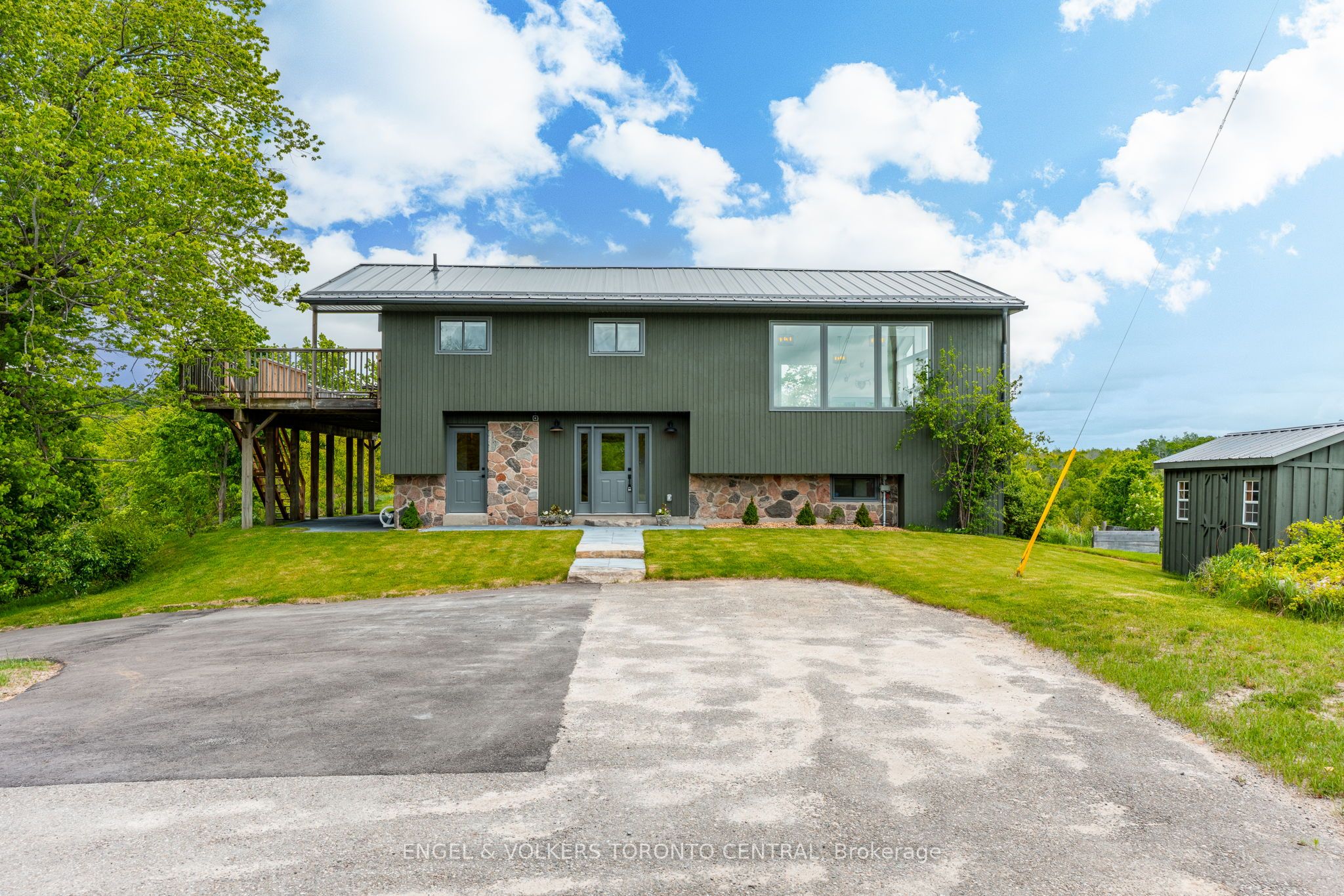 795481 3rd Line Ehs N/a Property Photo 28