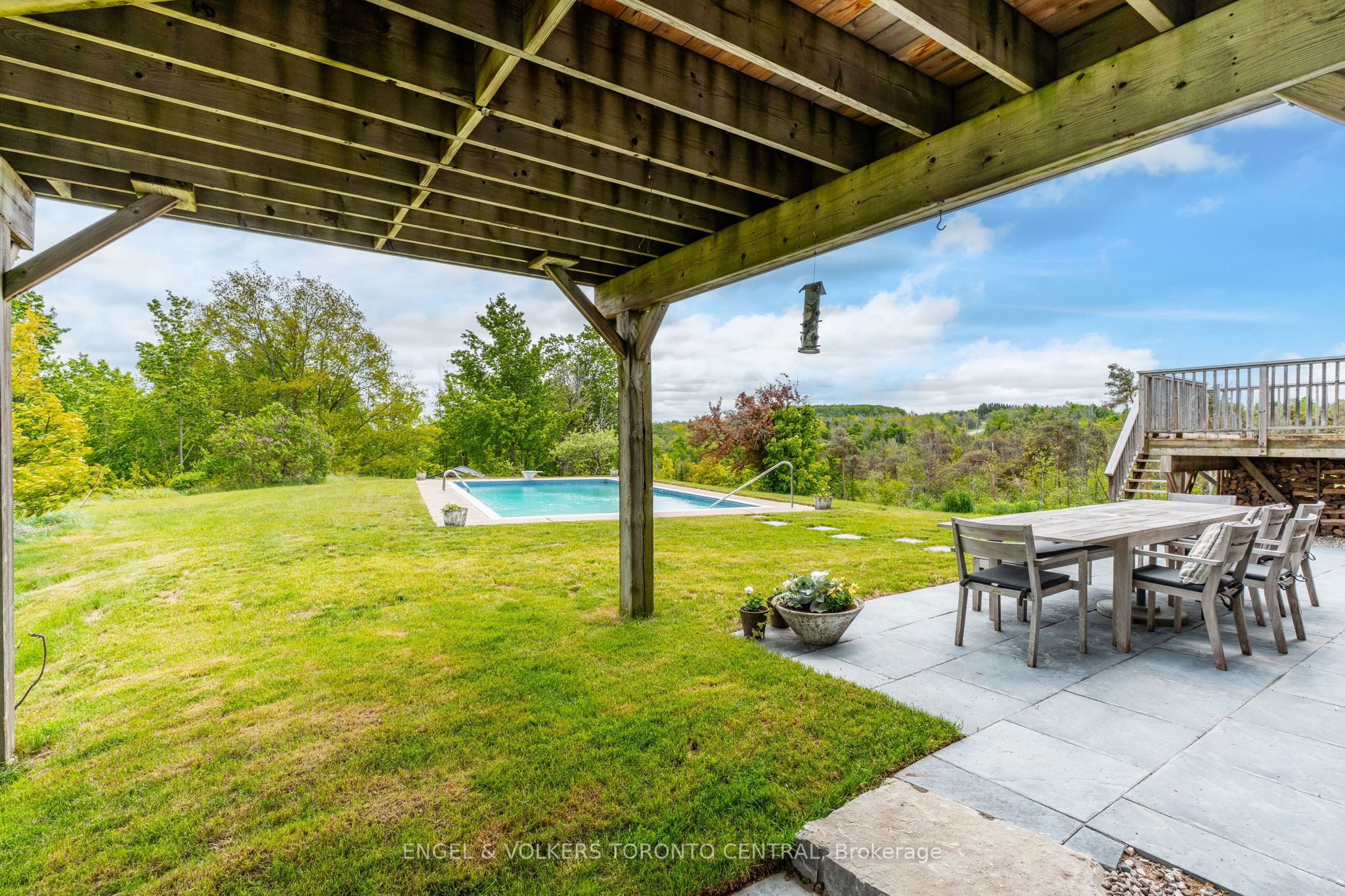 795481 3rd Line Ehs N/a Property Photo 32