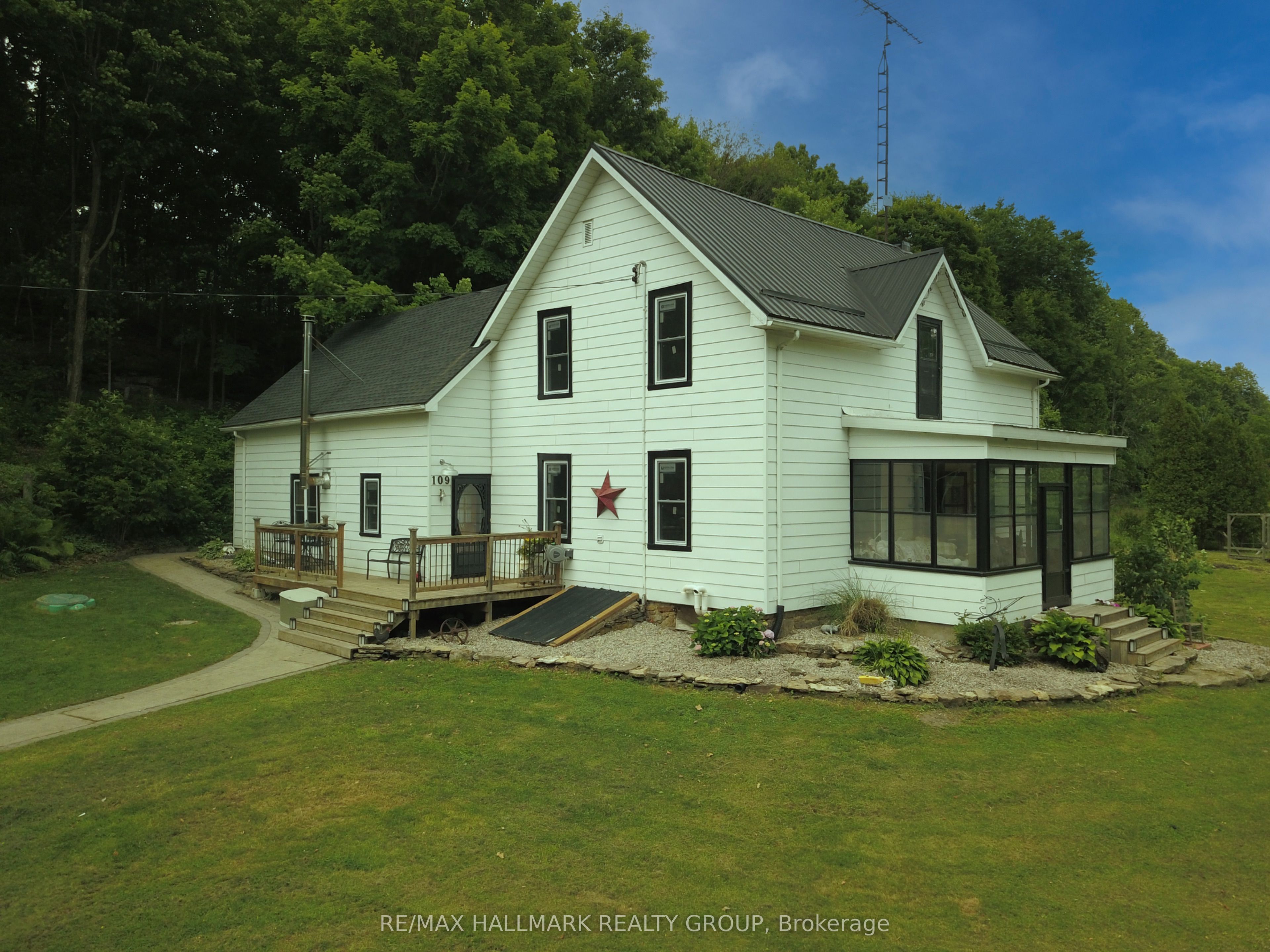 109 Quabbin Road Property Photo 1