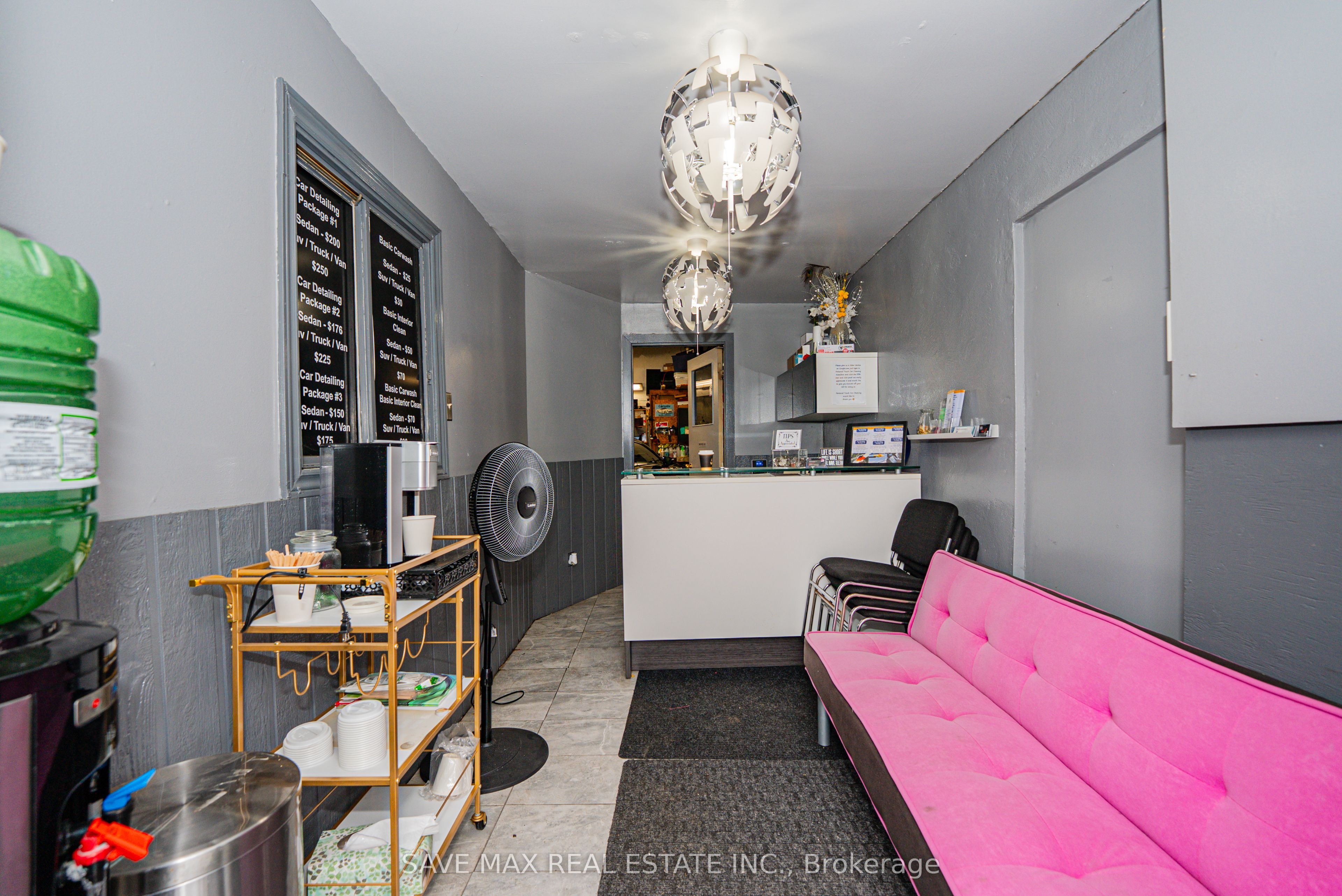 2481 Upper James Street Property Photo 5
