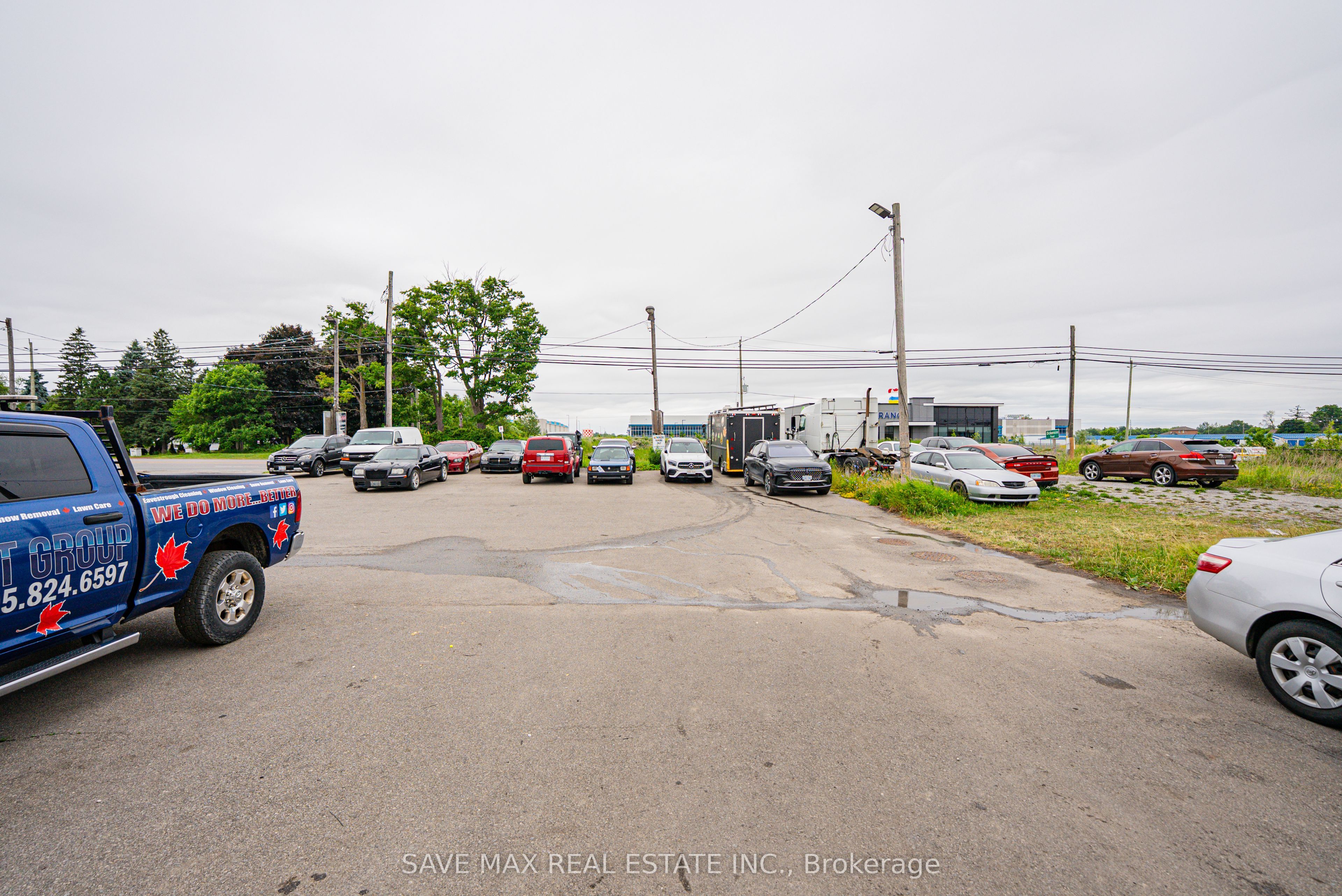 2481 Upper James Street Property Photo 22