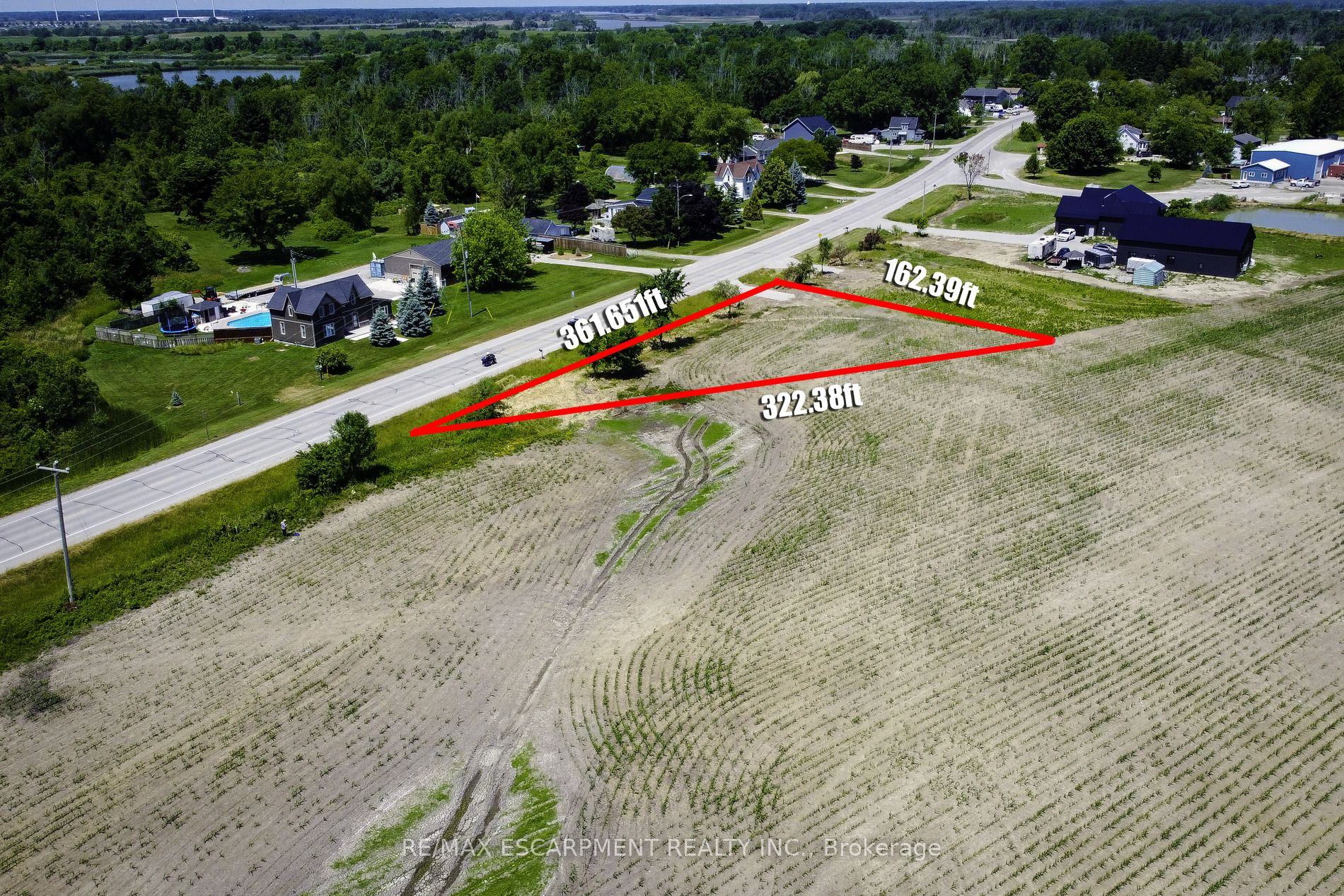 1615 North Shore Drive Property Photo 2