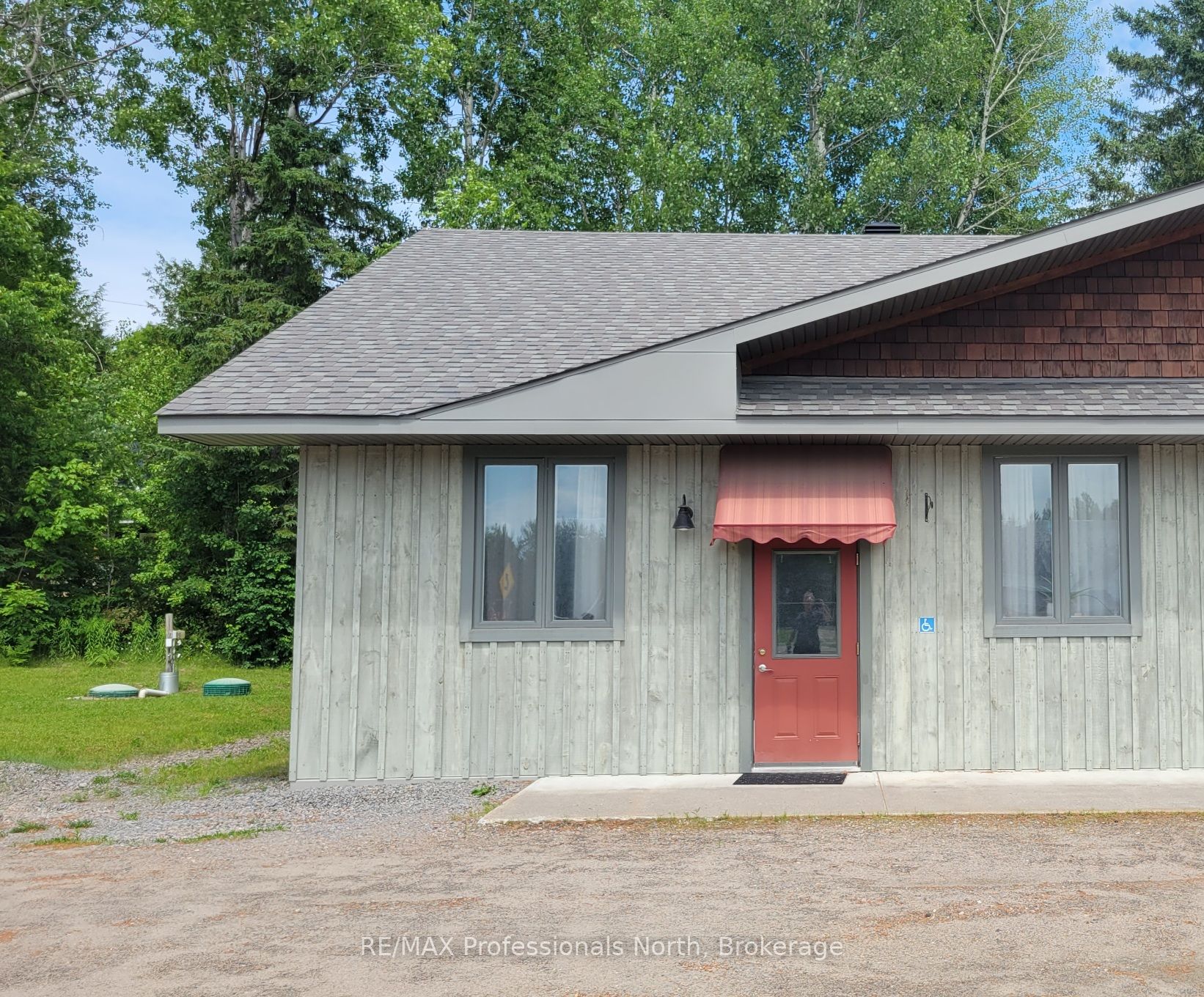 60 Ontario Street C Property Photo 1