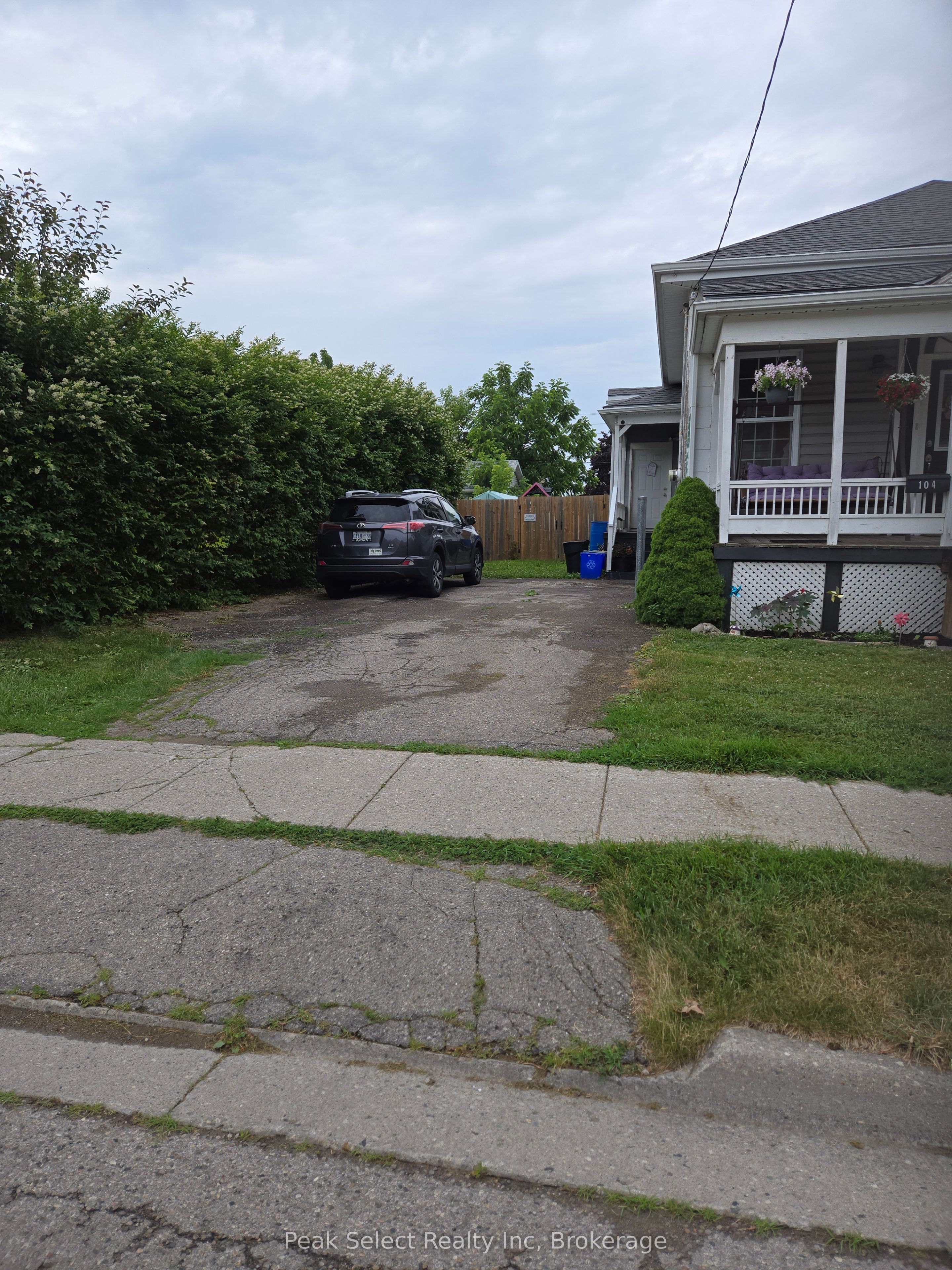 104 Erie Street Property Photo 6