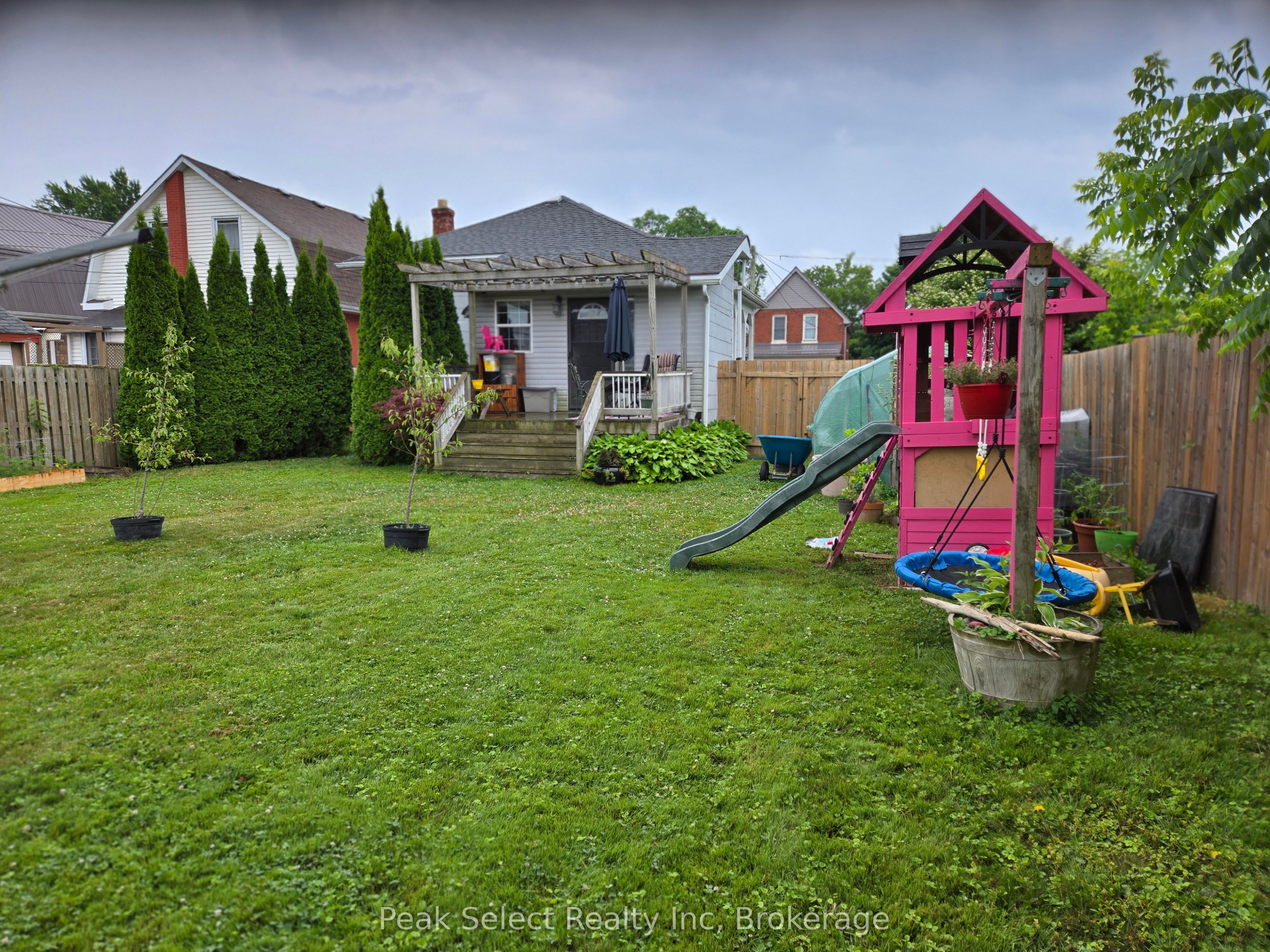 104 Erie Street Property Photo 37