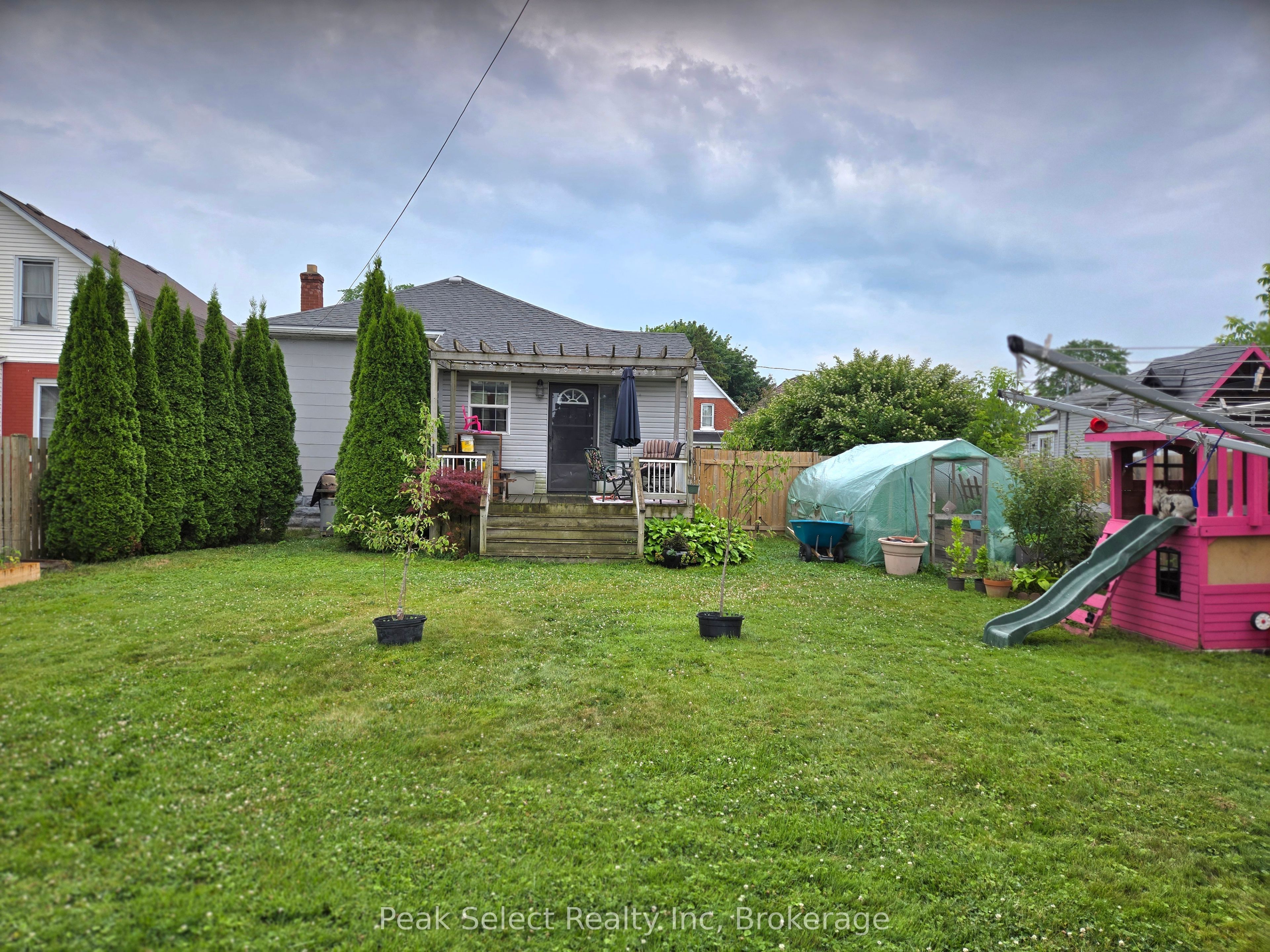 104 Erie Street Property Photo 38