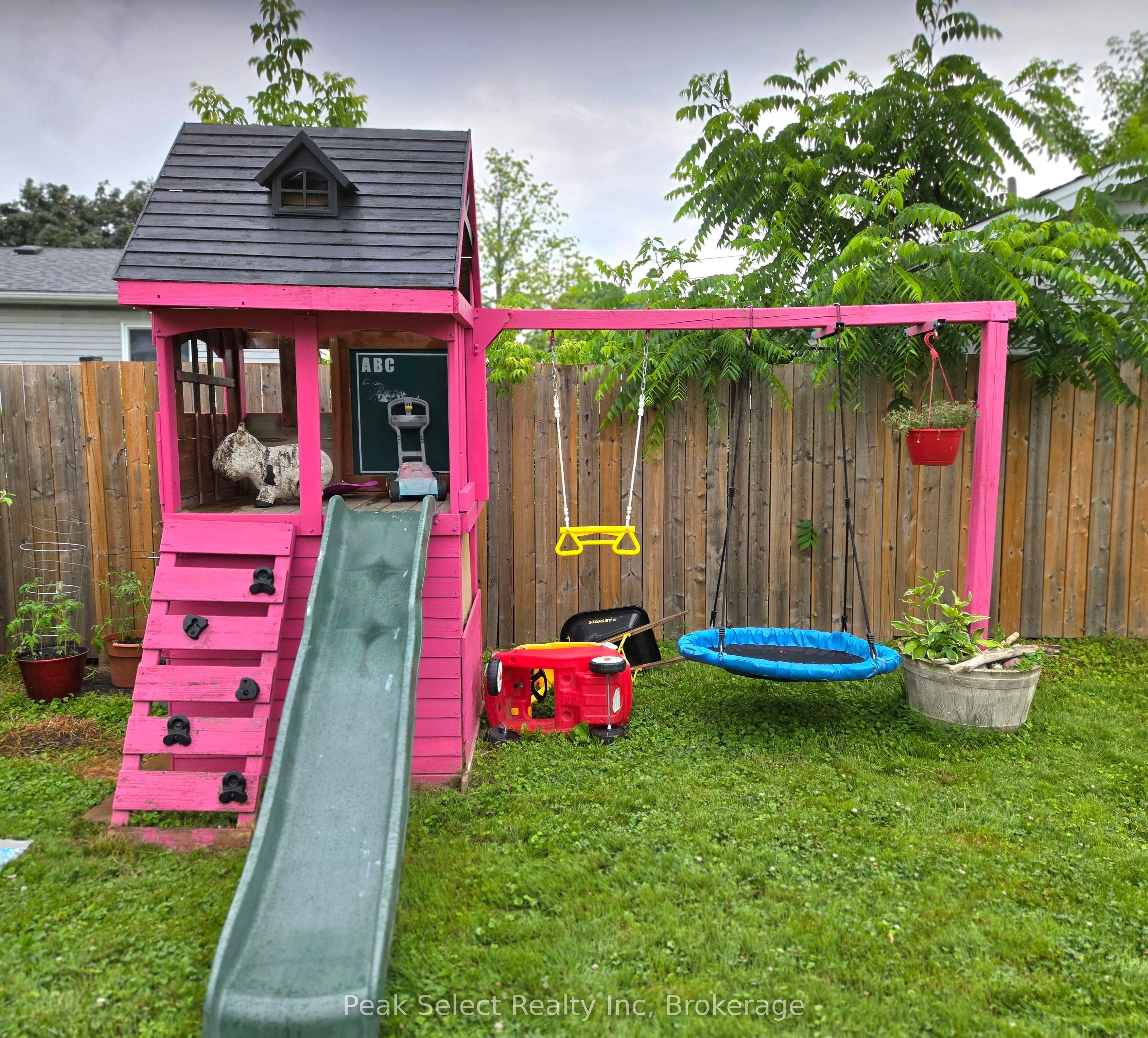 104 Erie Street Property Photo 39