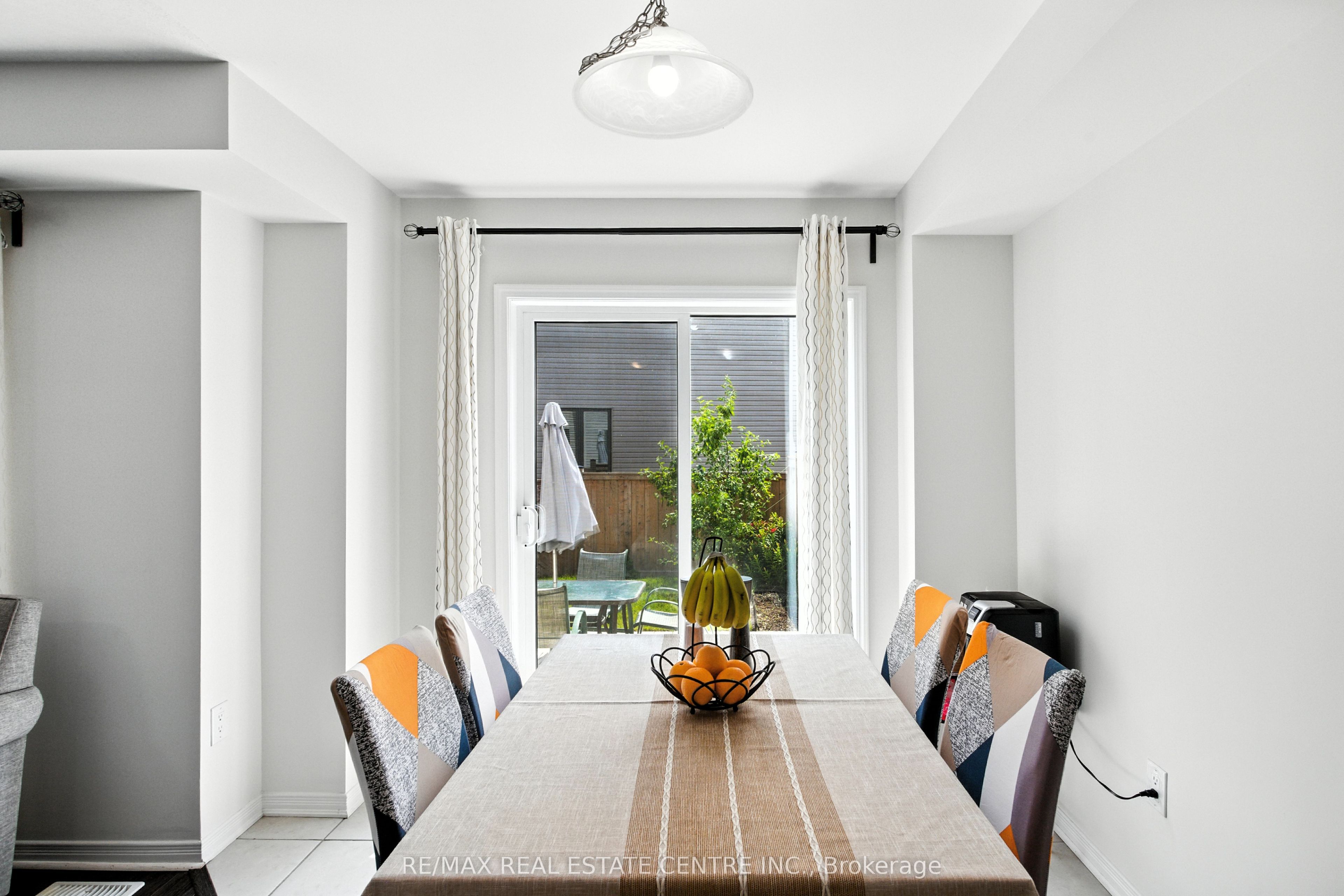 85 Thompson Road Property Photo 10