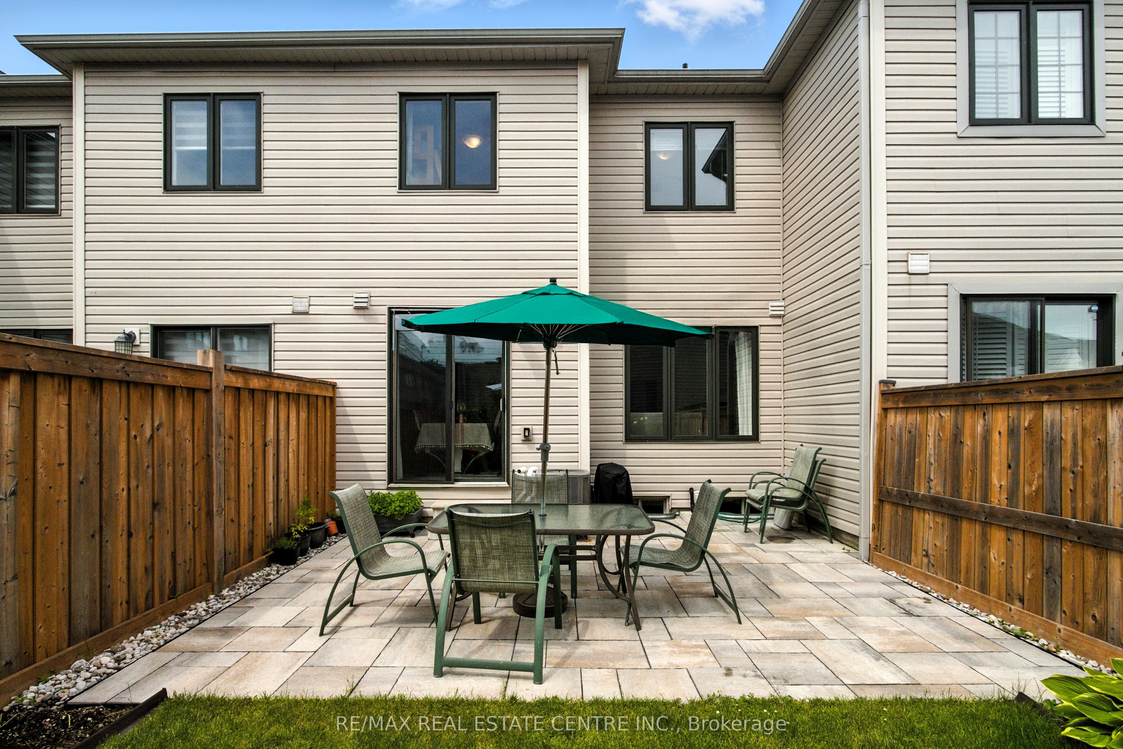 85 Thompson Road Property Photo 12