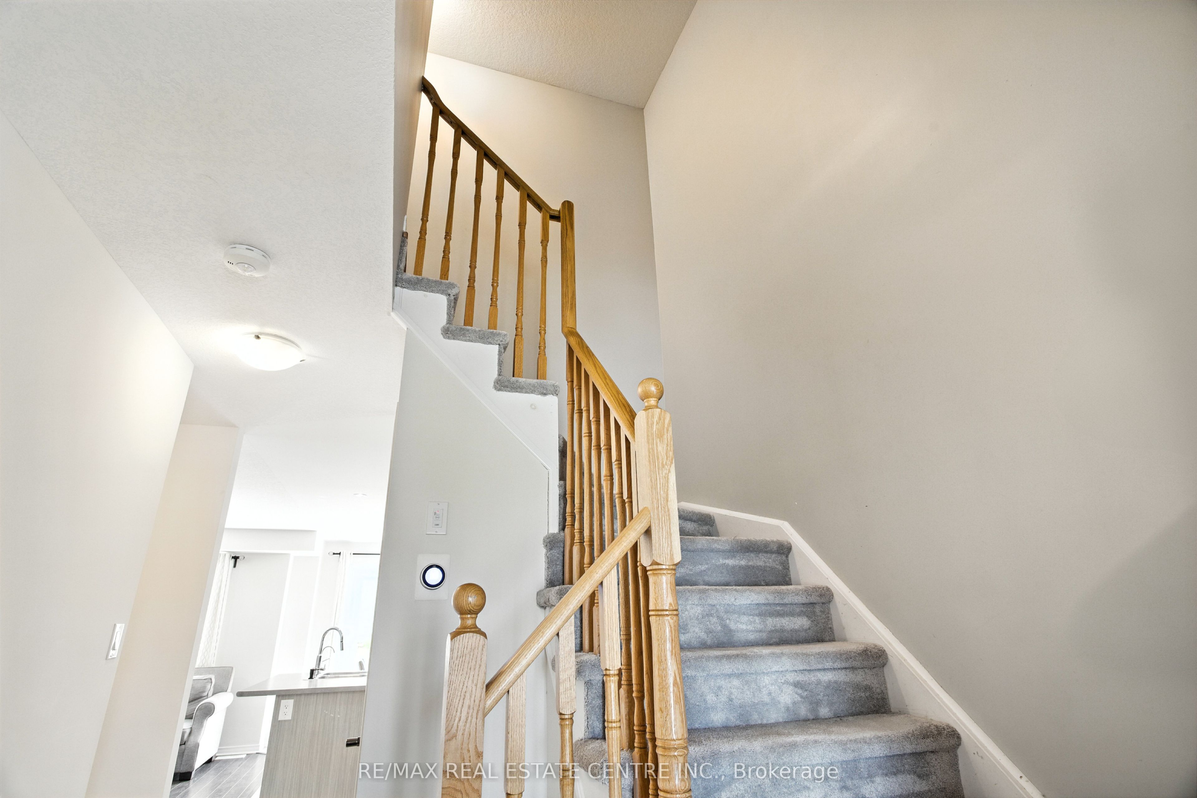 85 Thompson Road Property Photo 18