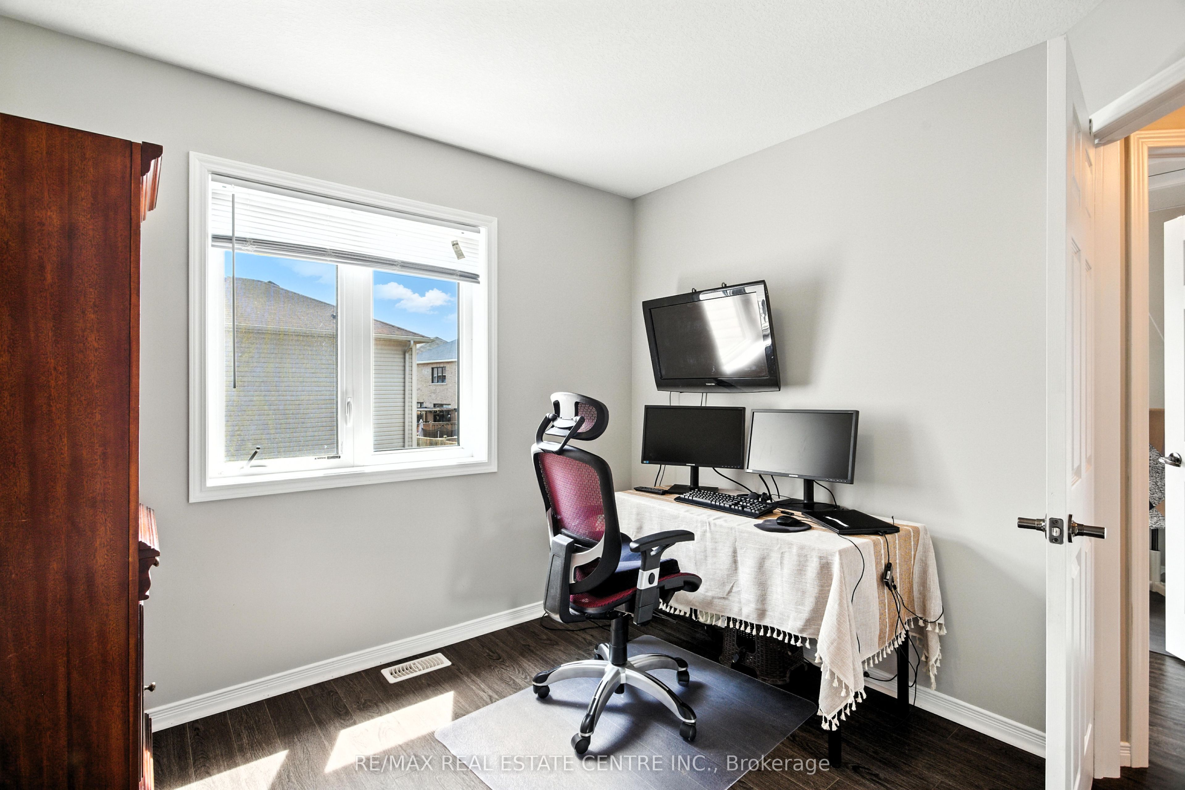 85 Thompson Road Property Photo 24