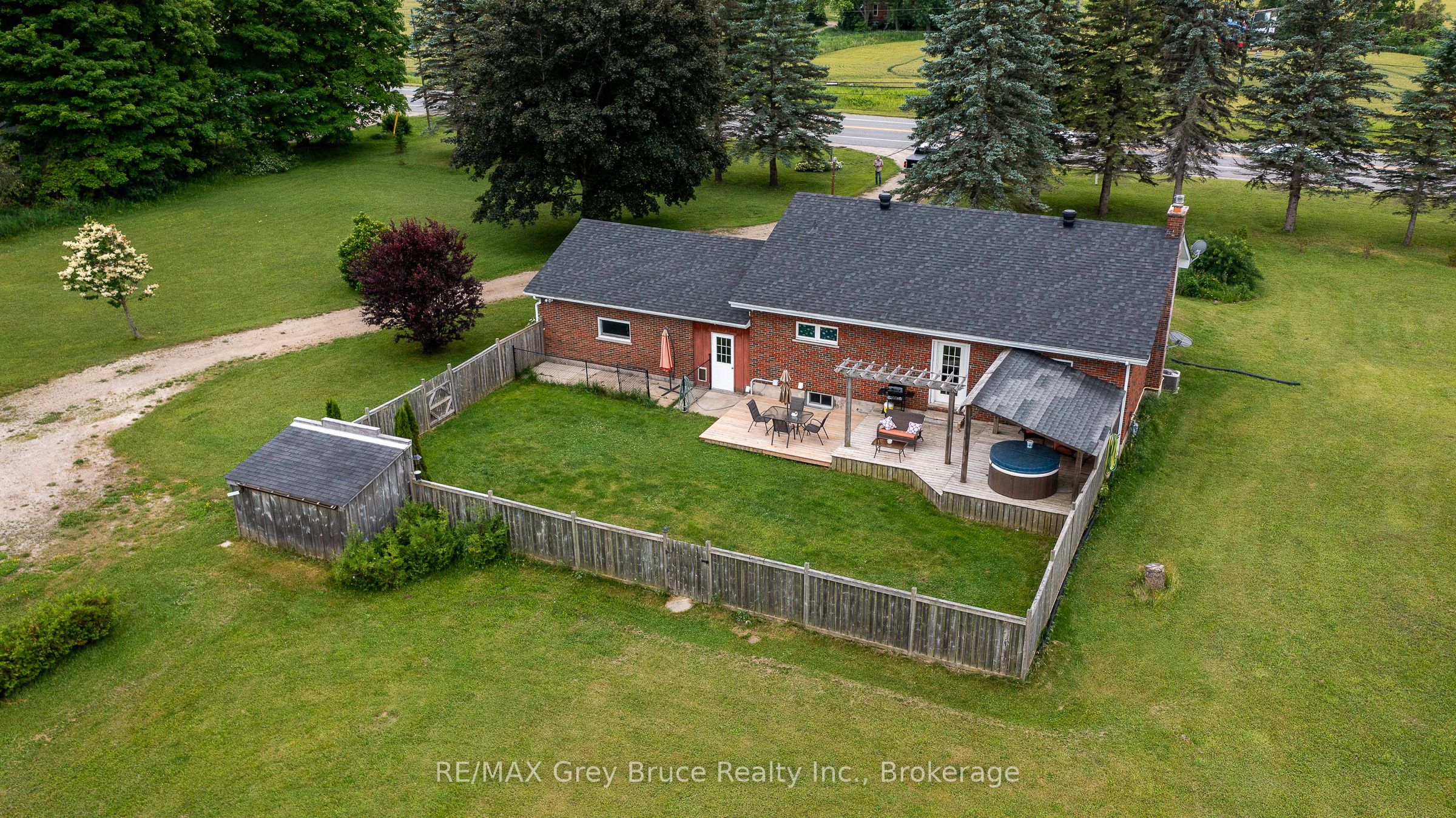 718449 6 Highway Property Photo 6