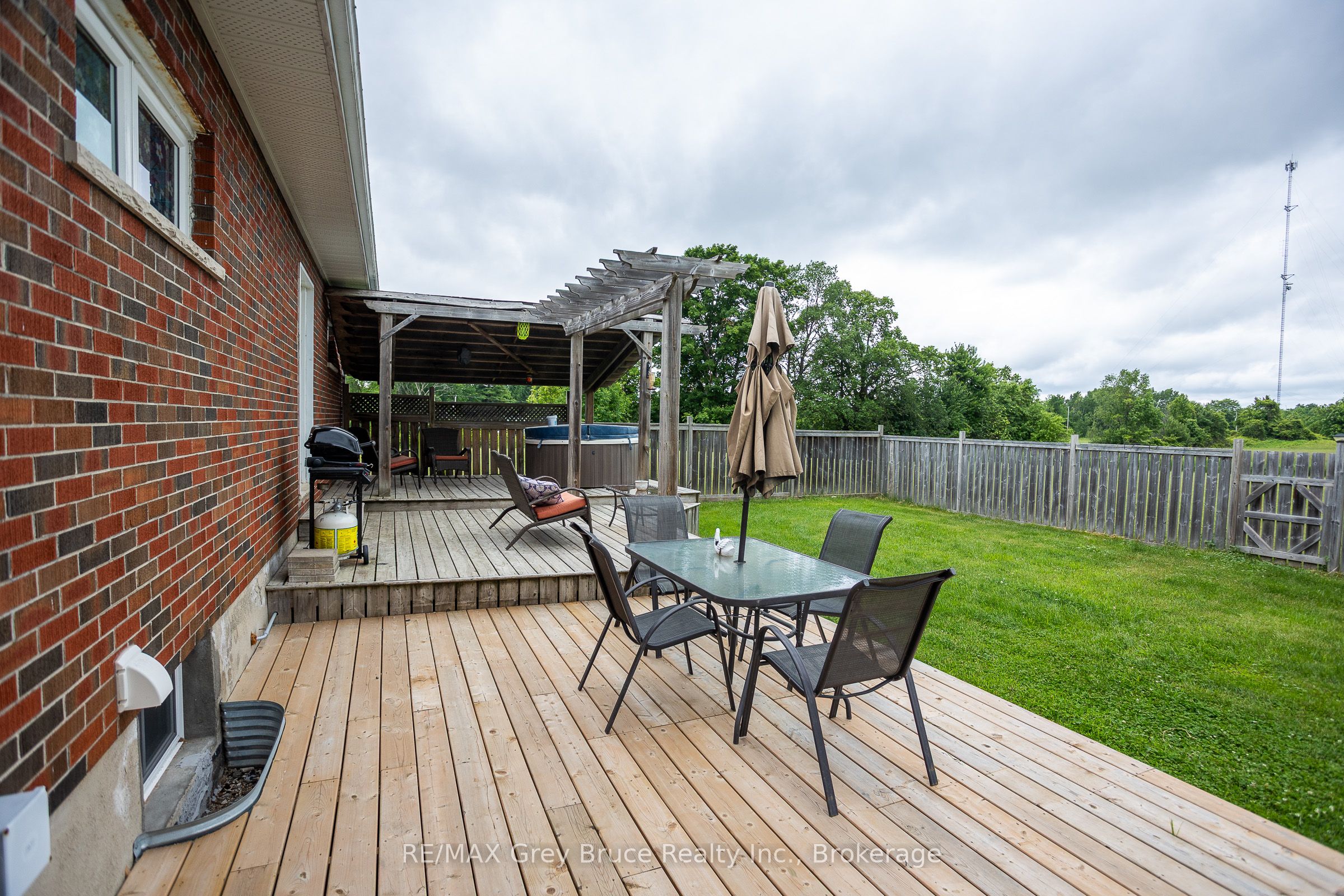 718449 6 Highway Property Photo 10