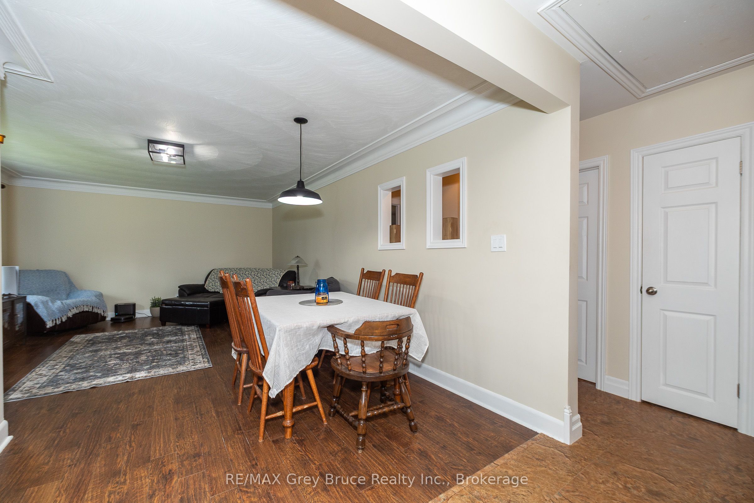 718449 6 Highway Property Photo 15