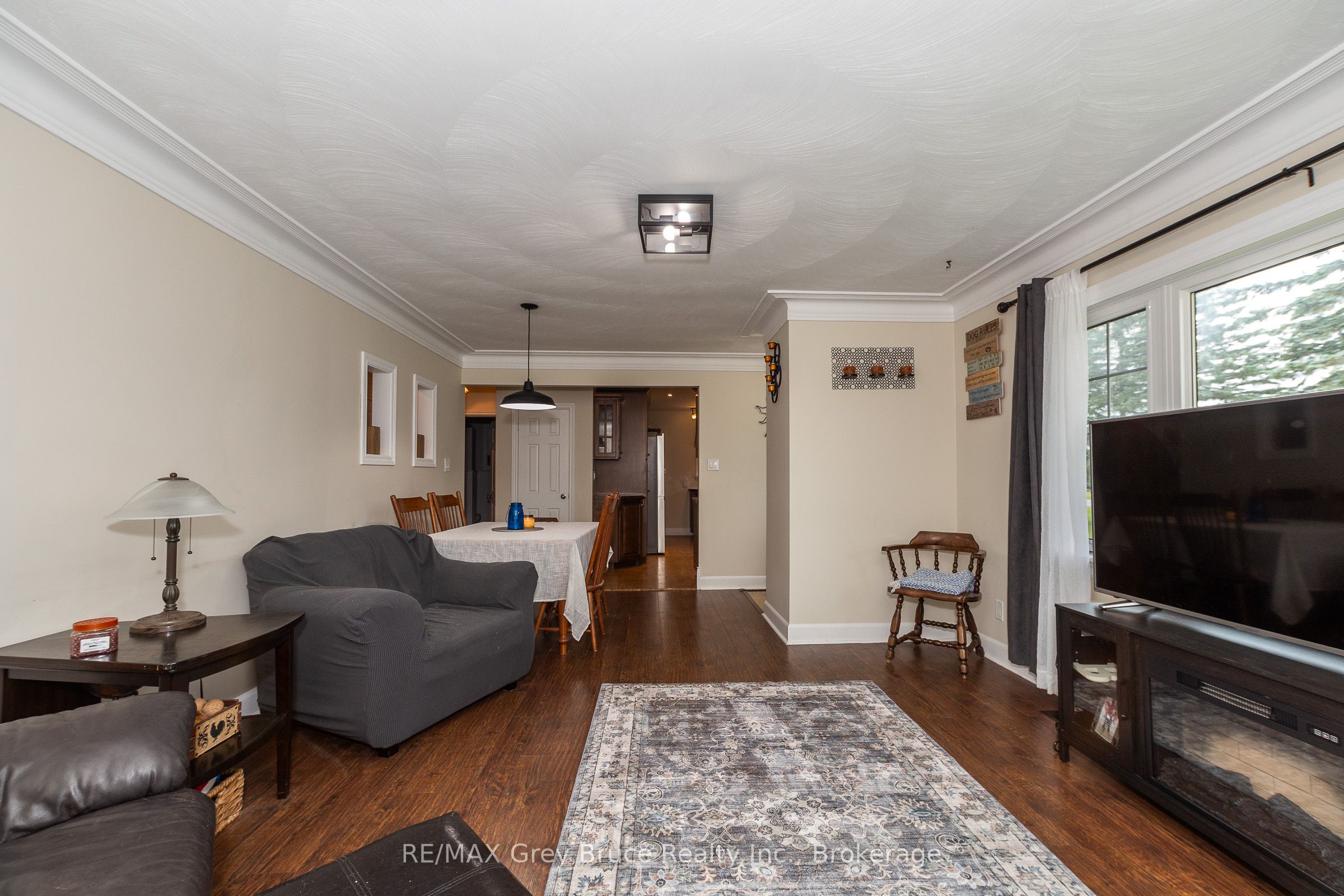 718449 6 Highway Property Photo 16