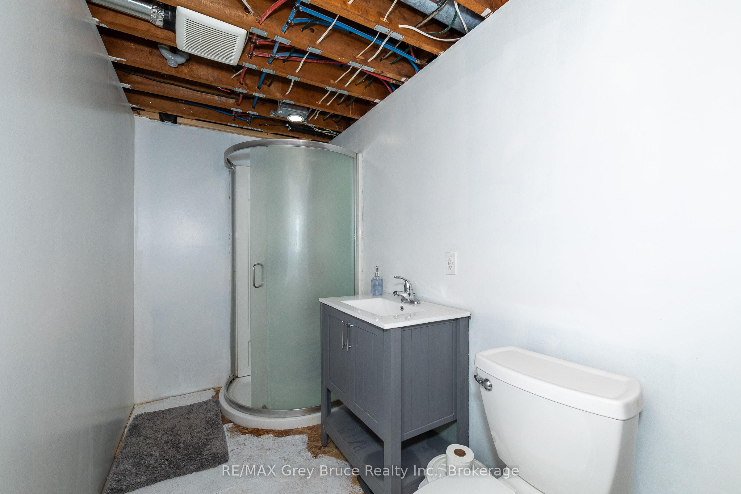 718449 6 Highway Property Photo 26