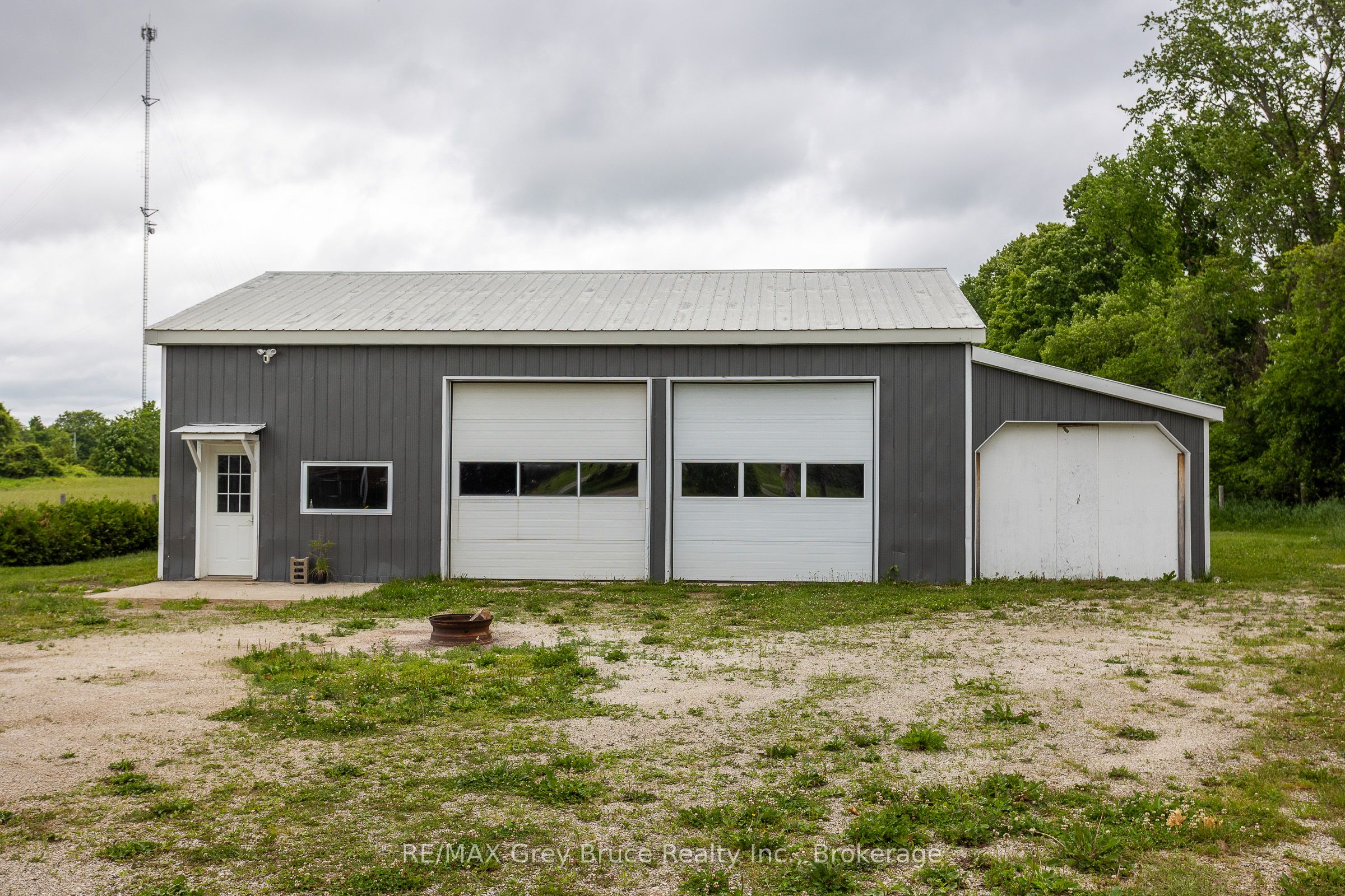 718449 6 Highway Property Photo 30