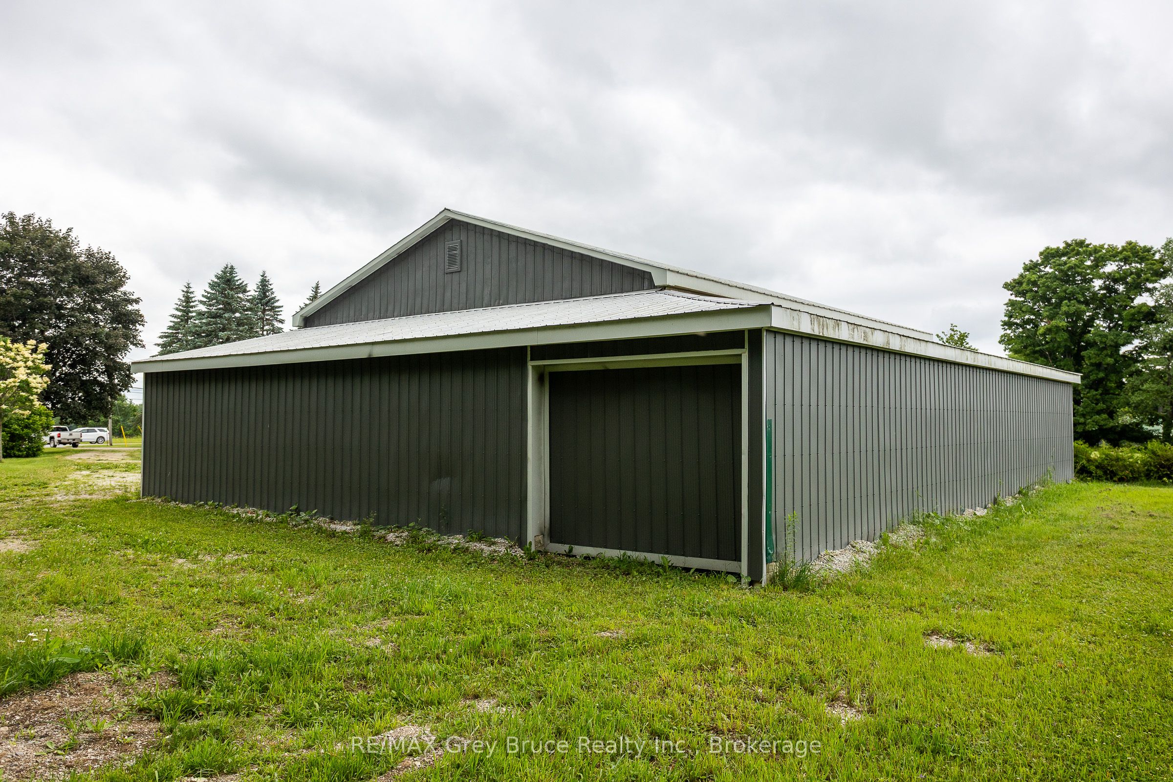 718449 6 Highway Property Photo 31